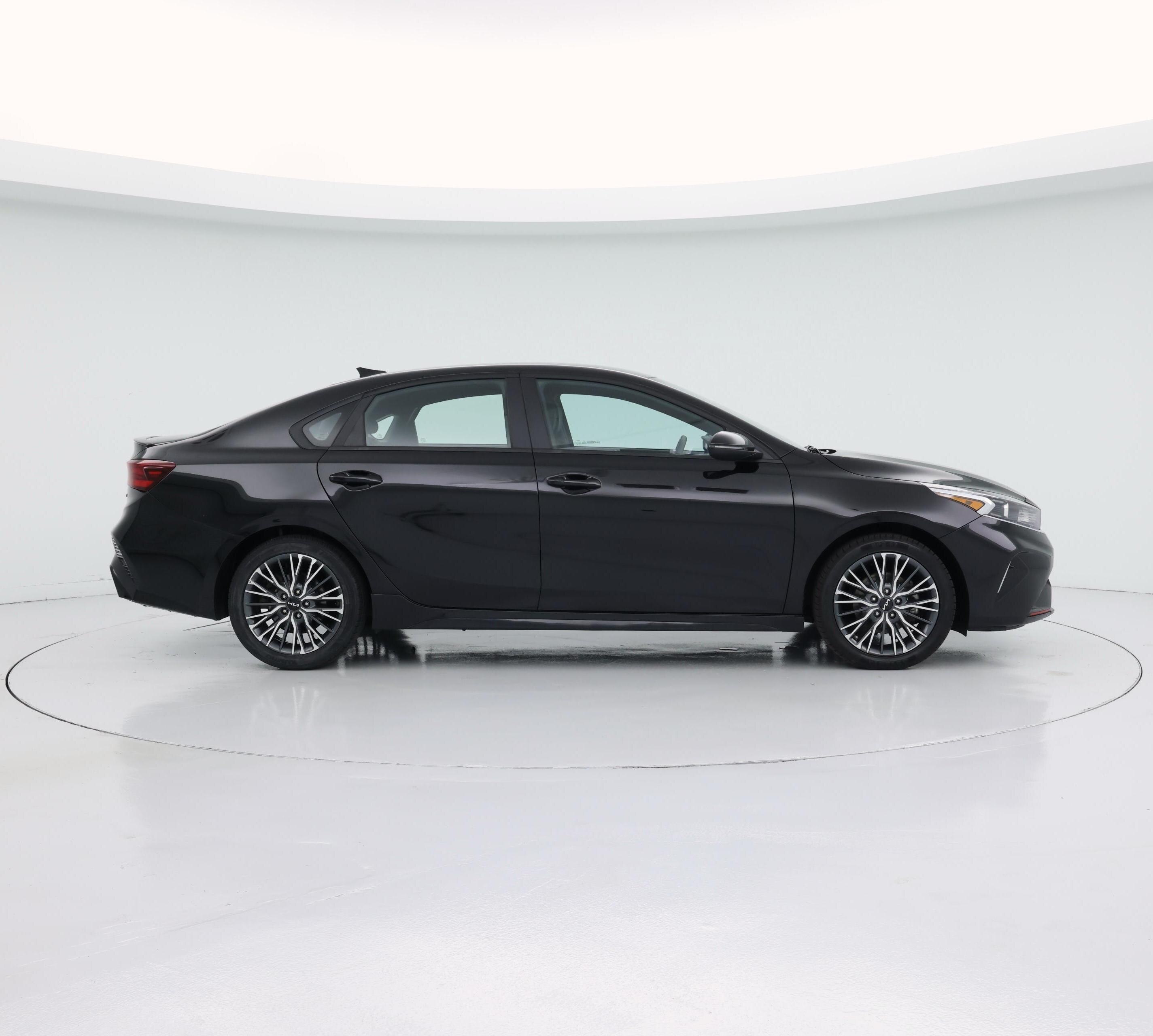 Thumbnail: 2023 Kia Forte - 7