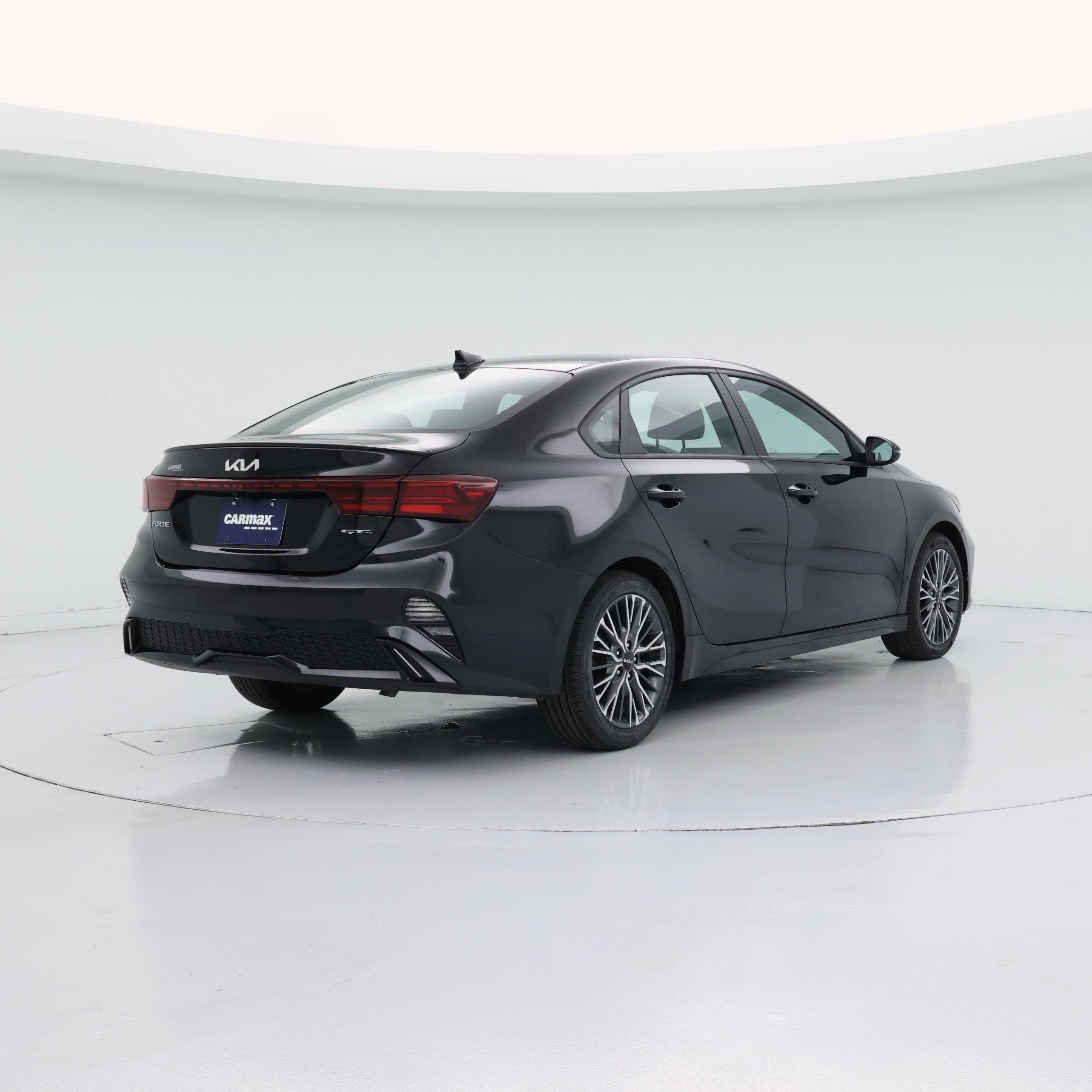 Thumbnail: 2023 Kia Forte - 8