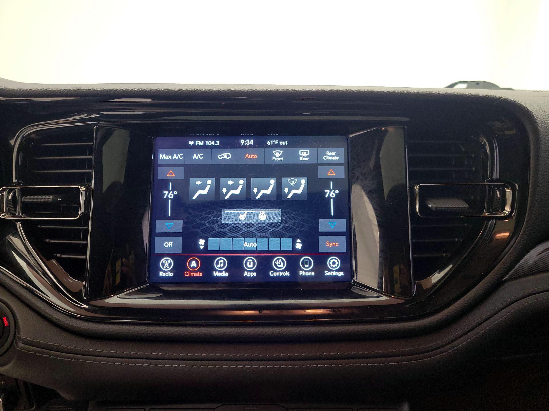 Thumbnail: 2022 Dodge Durango - 16