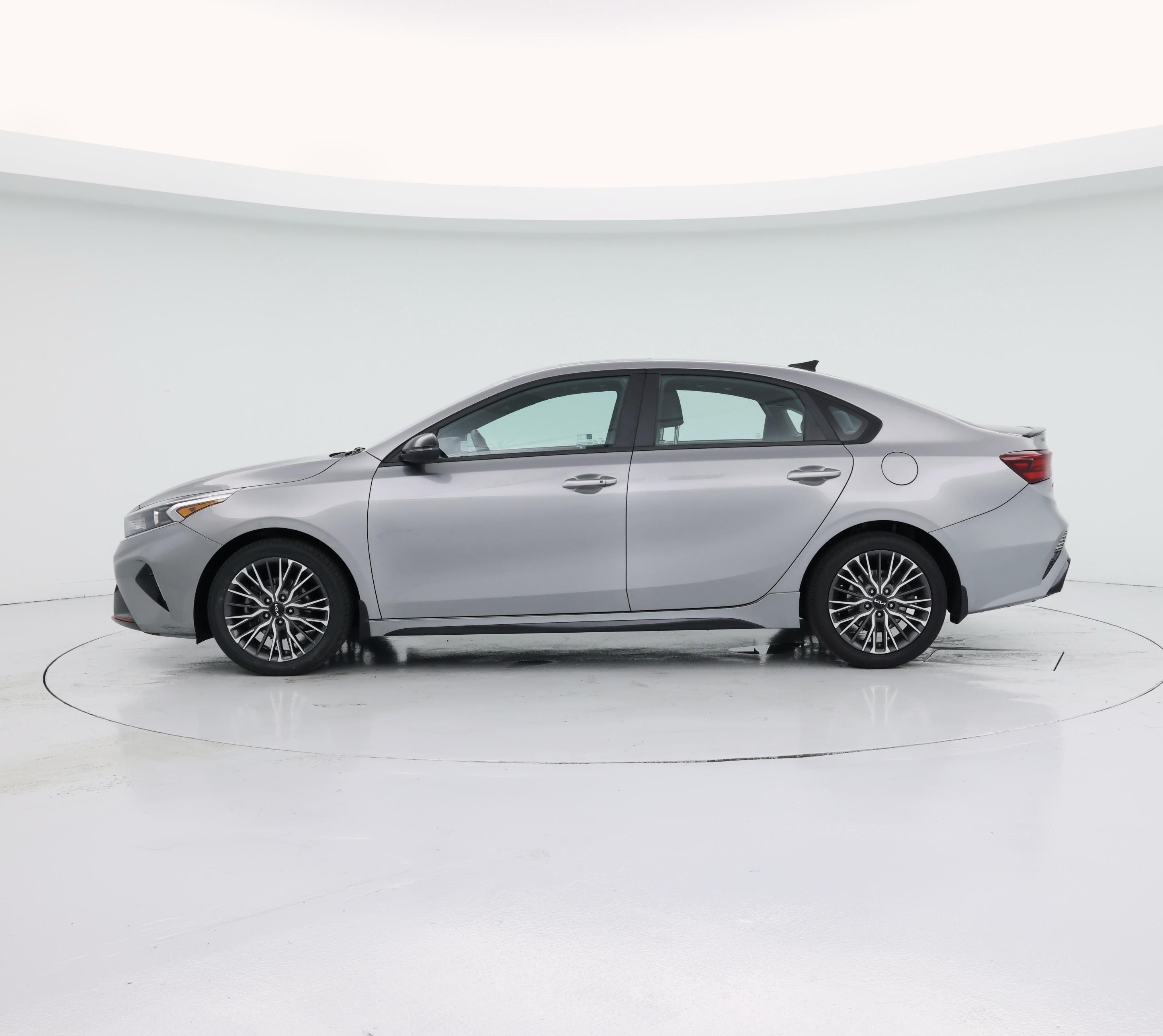 Thumbnail: 2023 Kia Forte - 3
