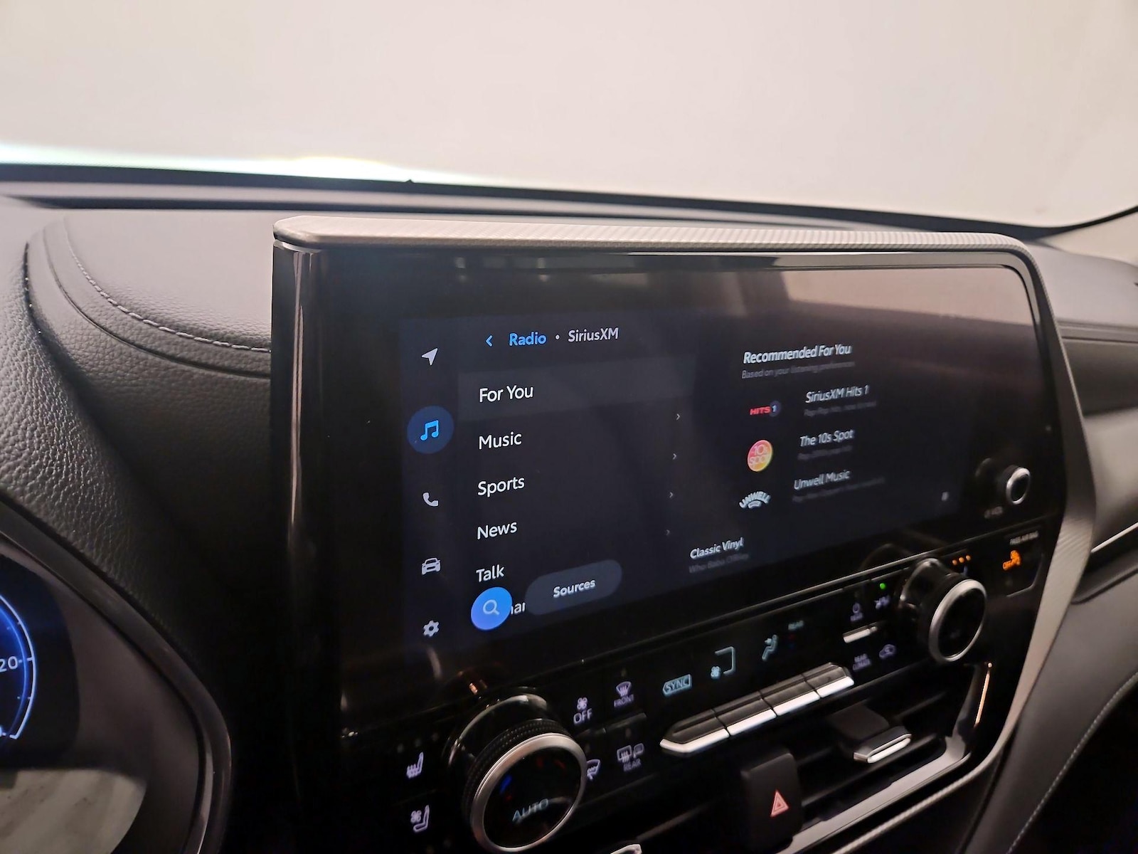 2023 Toyota Highlander Platinum - Photo 16