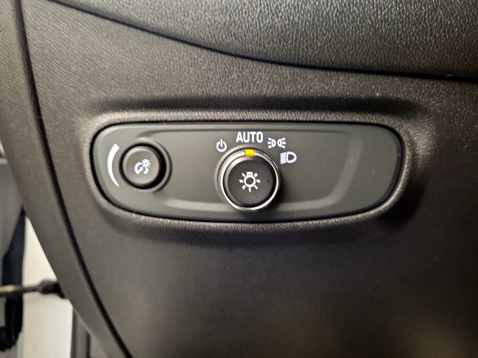 2022 Chevrolet Equinox LT - Photo 14