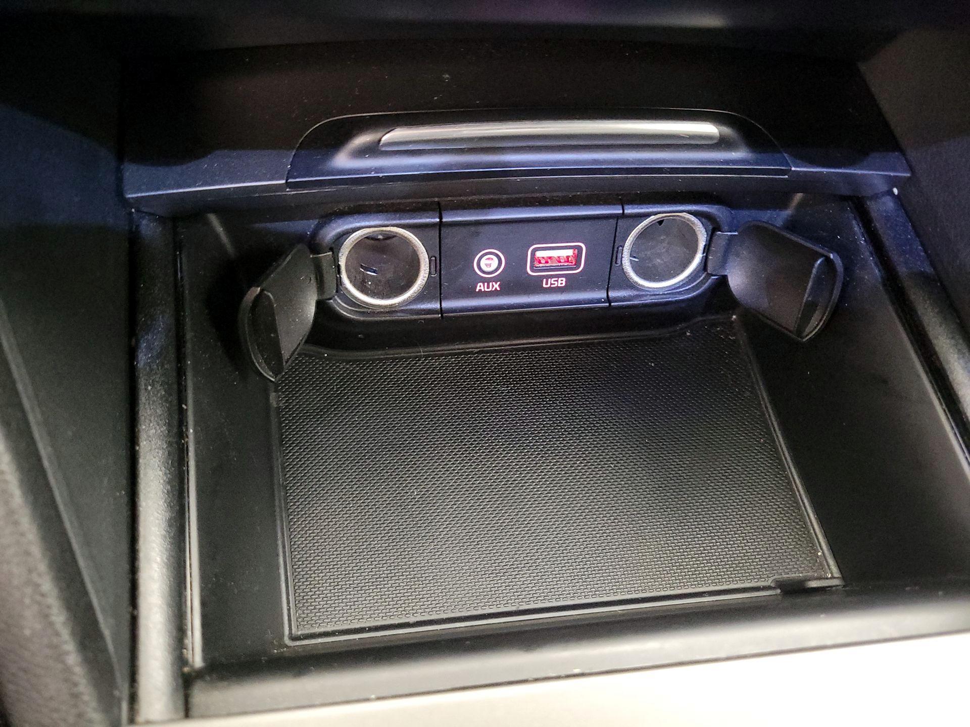 Thumbnail: 2020 Kia Optima - 17