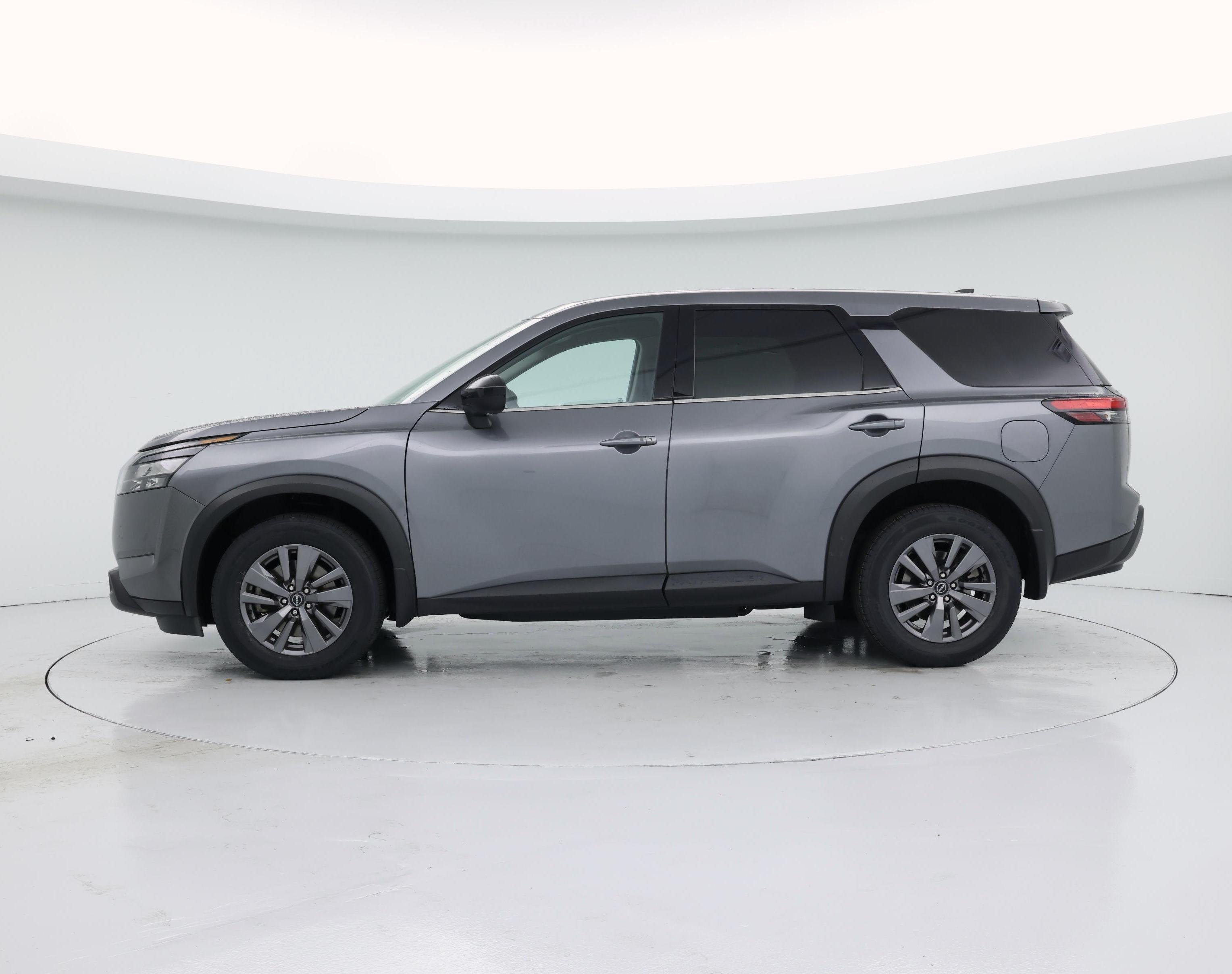 Thumbnail: 2023 Nissan Pathfinder - 3