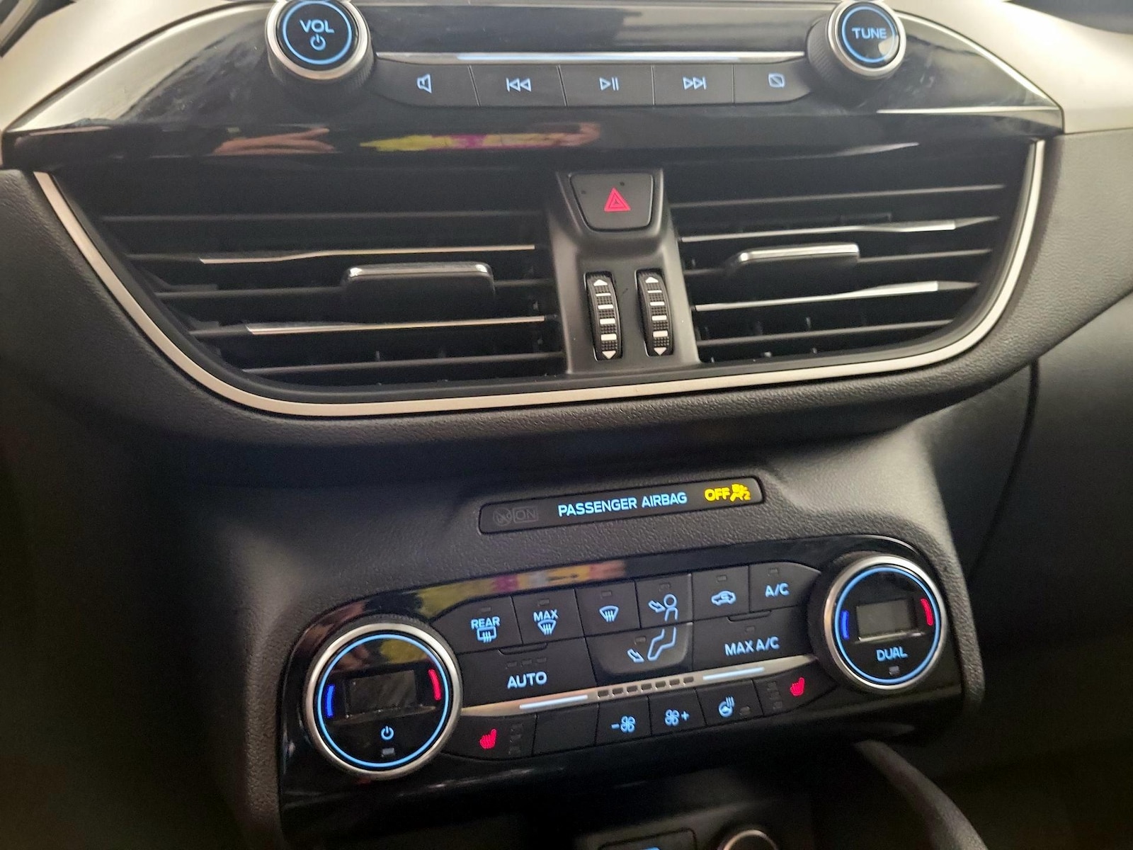 2021 Ford Escape SE - Photo 16