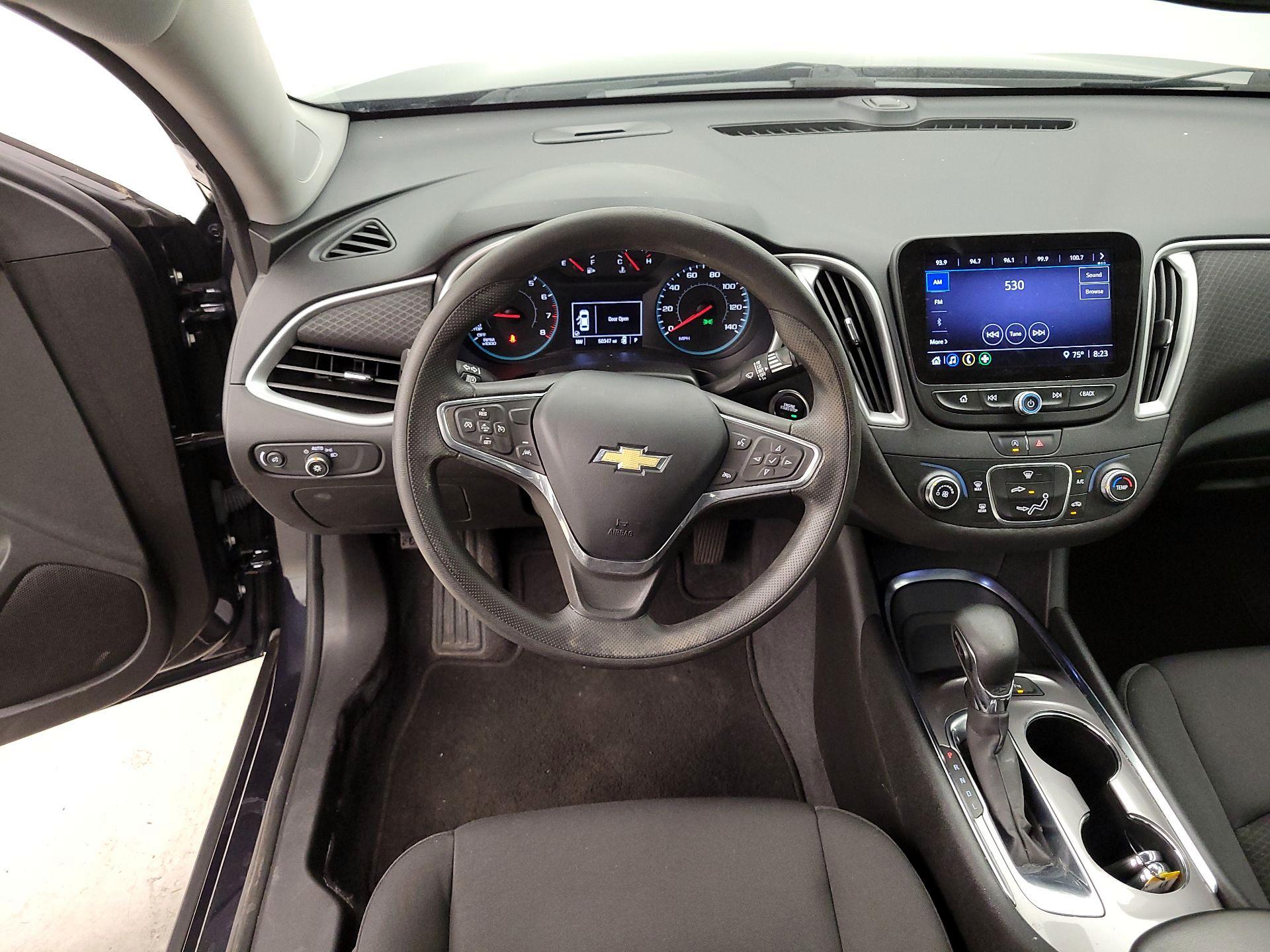 Thumbnail: 2022 Chevrolet Malibu - 10