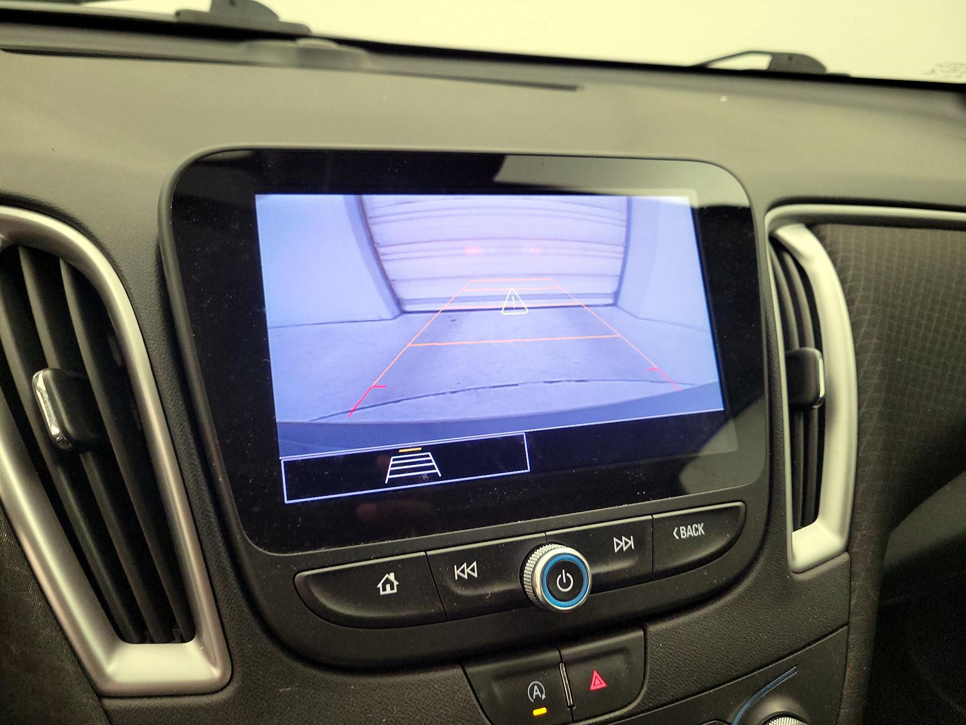 Thumbnail: 2022 Chevrolet Malibu - 13