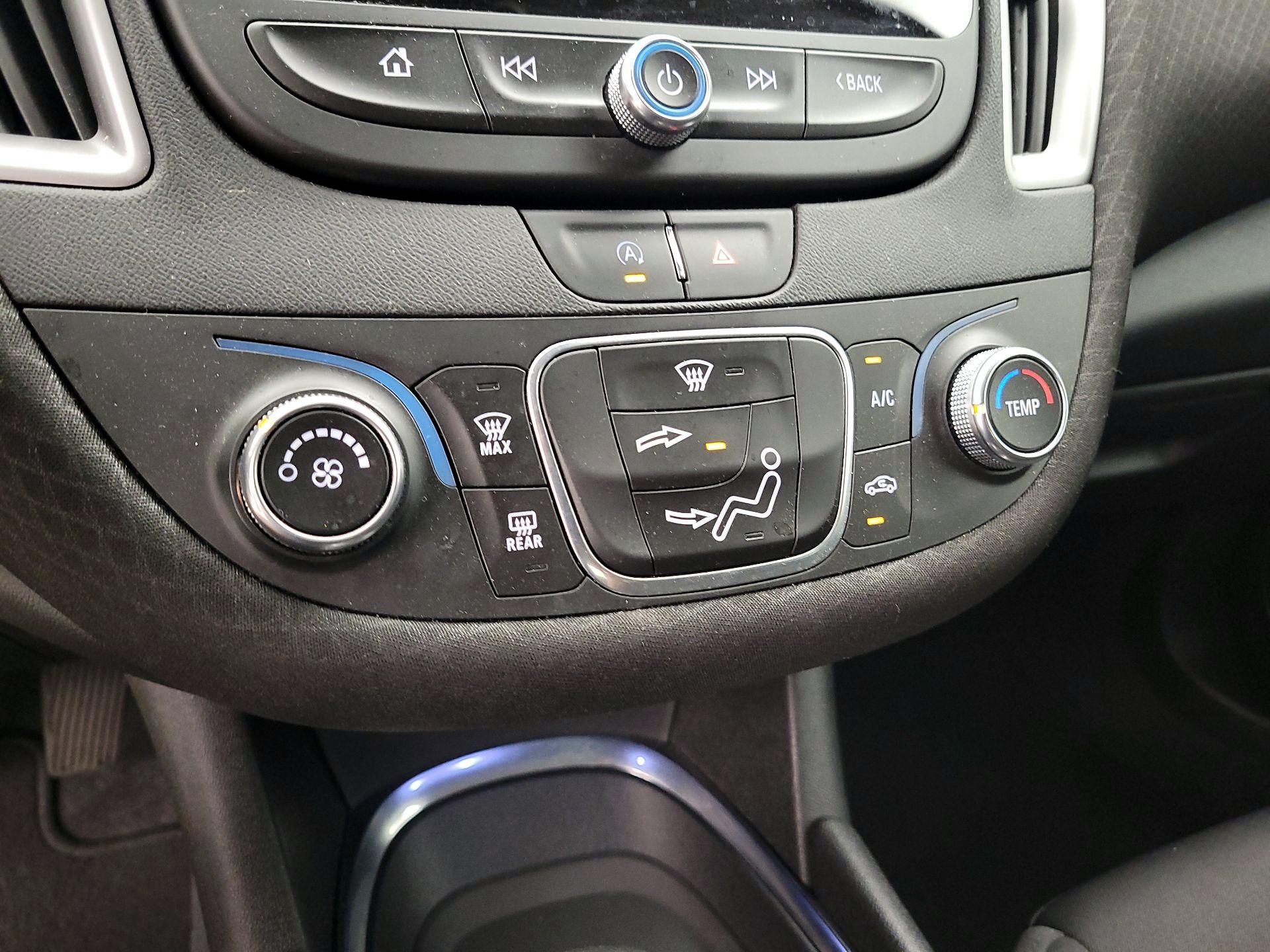 Thumbnail: 2022 Chevrolet Malibu - 15