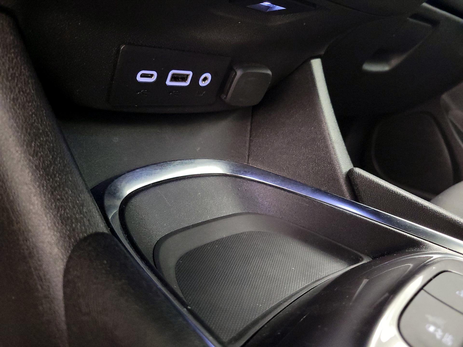 Thumbnail: 2022 Chevrolet Malibu - 17