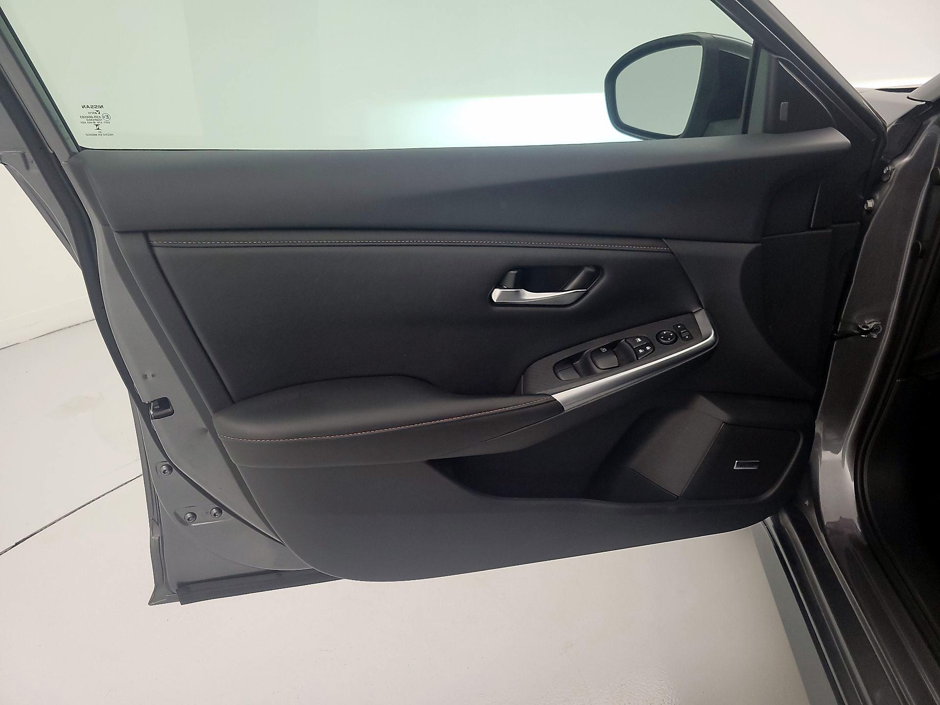Thumbnail: 2023 Nissan Sentra - 12