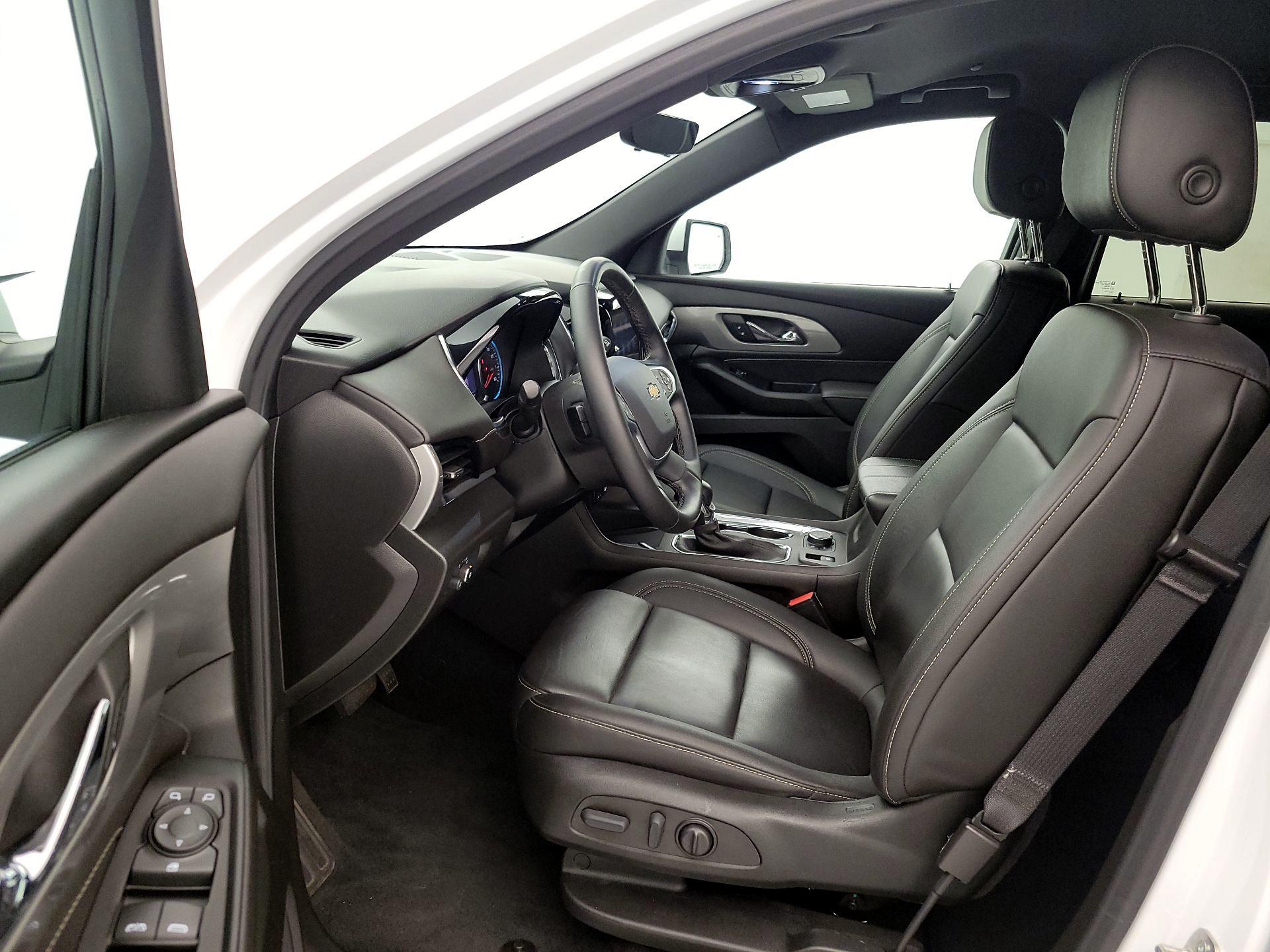 Thumbnail: 2023 Chevrolet Traverse - 11