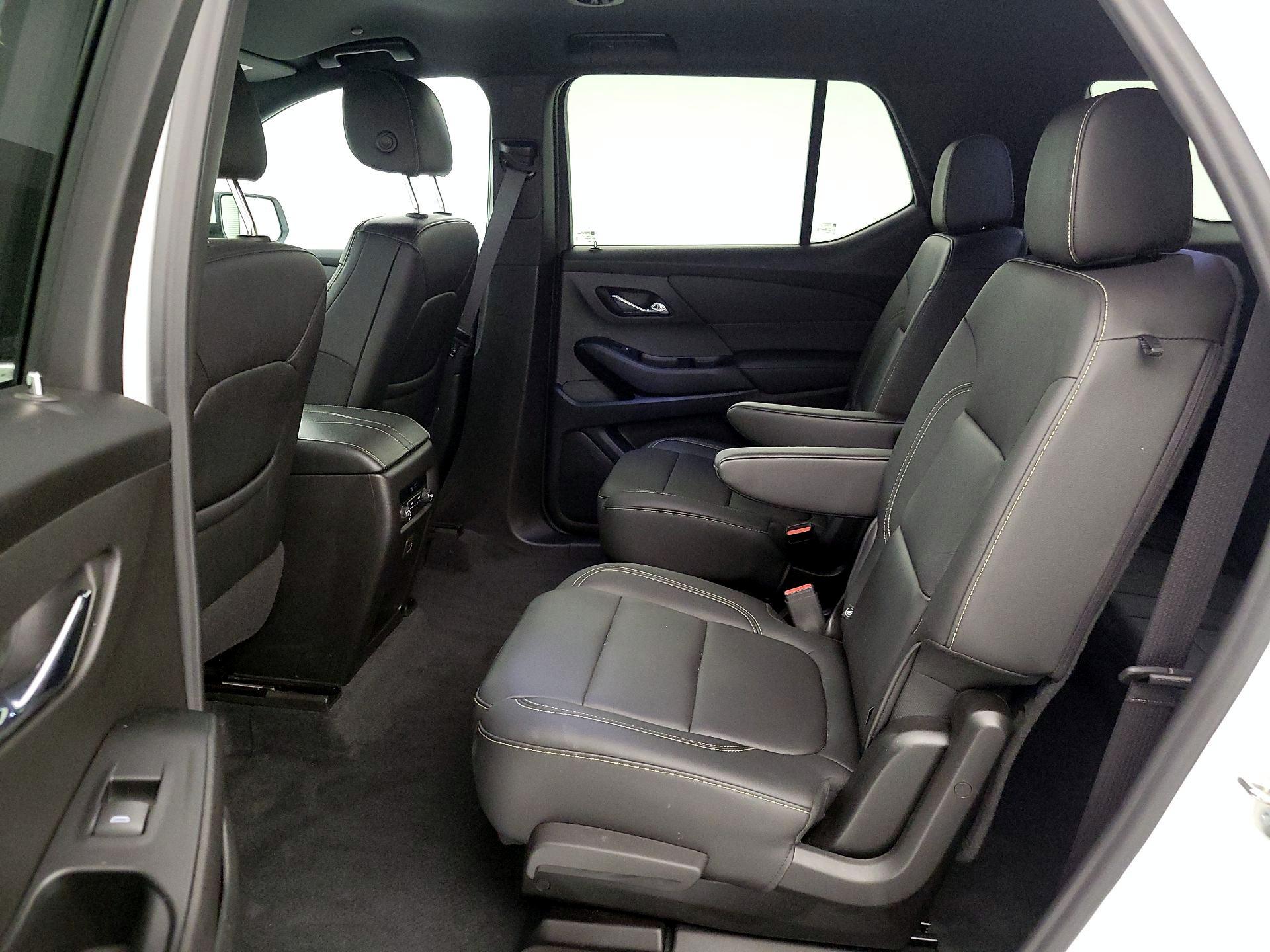 Thumbnail: 2023 Chevrolet Traverse - 19