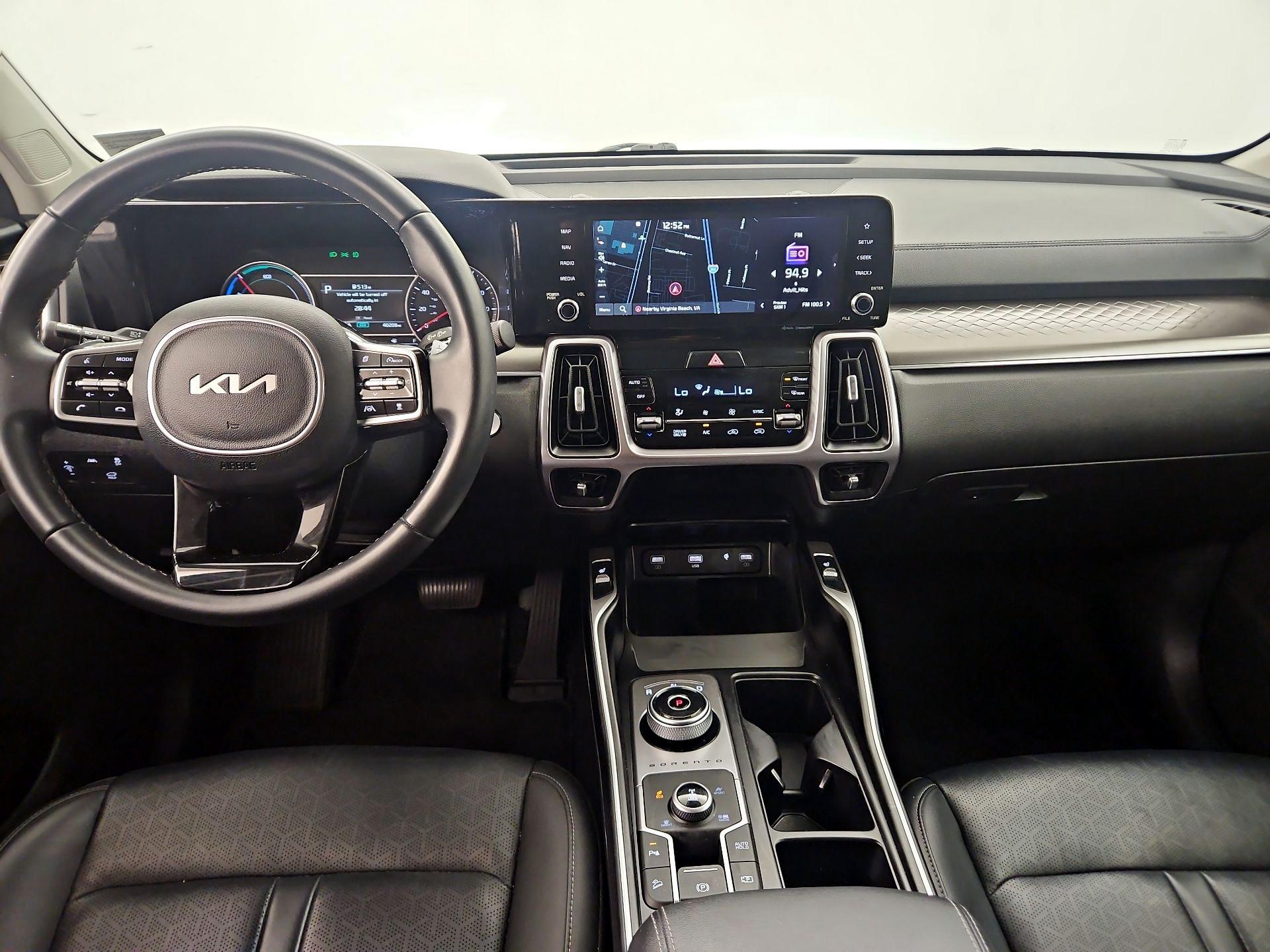 Thumbnail: 2023 Kia Sorento - 9
