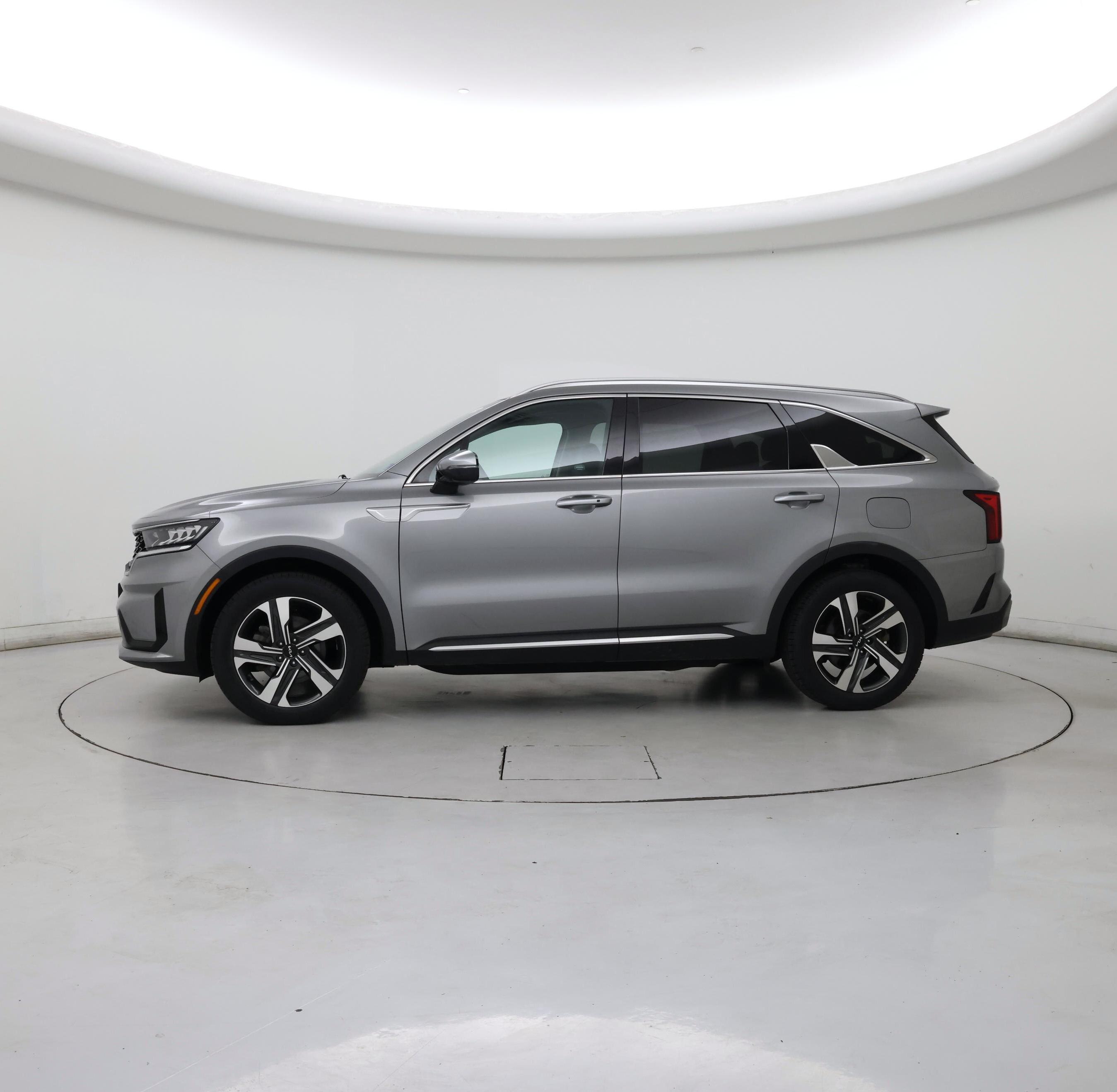 Thumbnail: 2023 Kia Sorento - 3