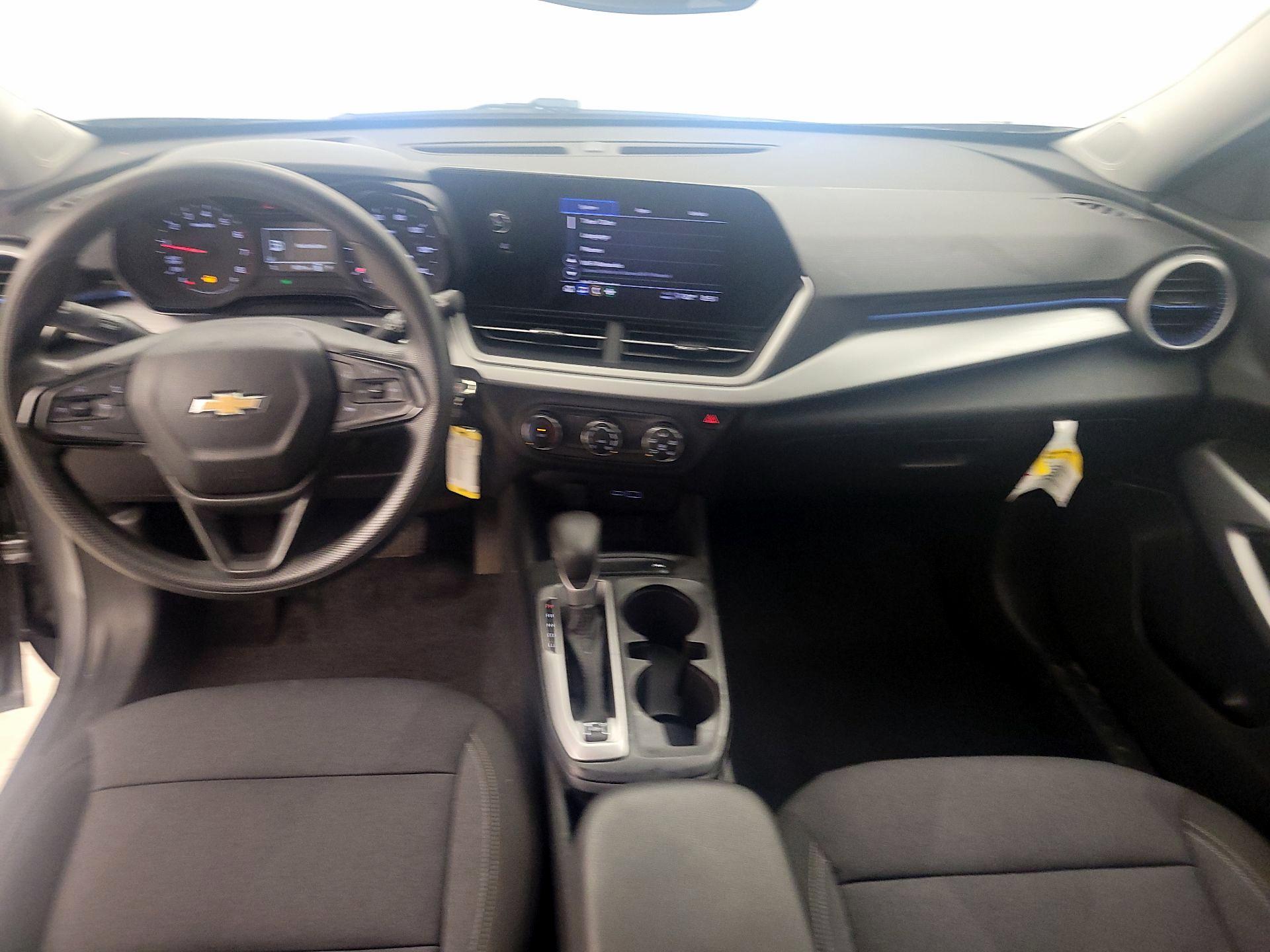 Thumbnail: 2024 Chevrolet Trax - 9