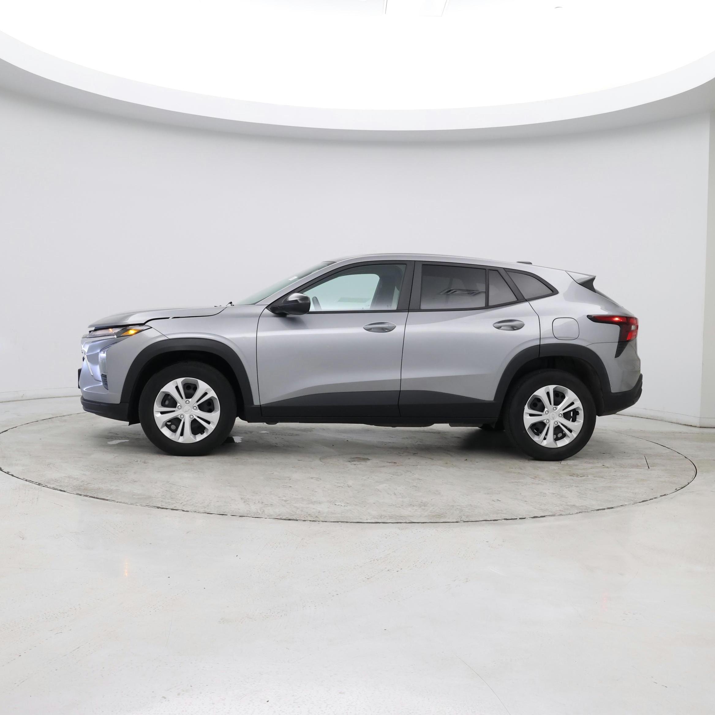 Thumbnail: 2024 Chevrolet Trax - 2