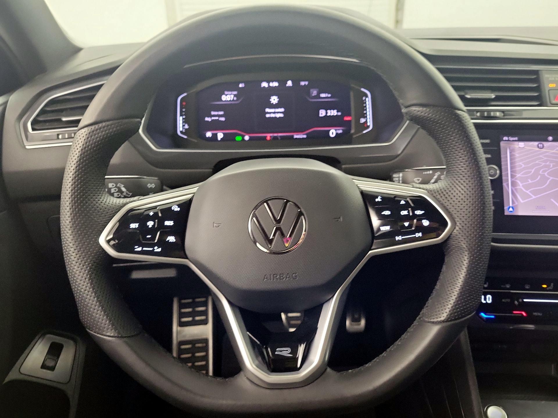Thumbnail: 2022 Volkswagen Tiguan - 10
