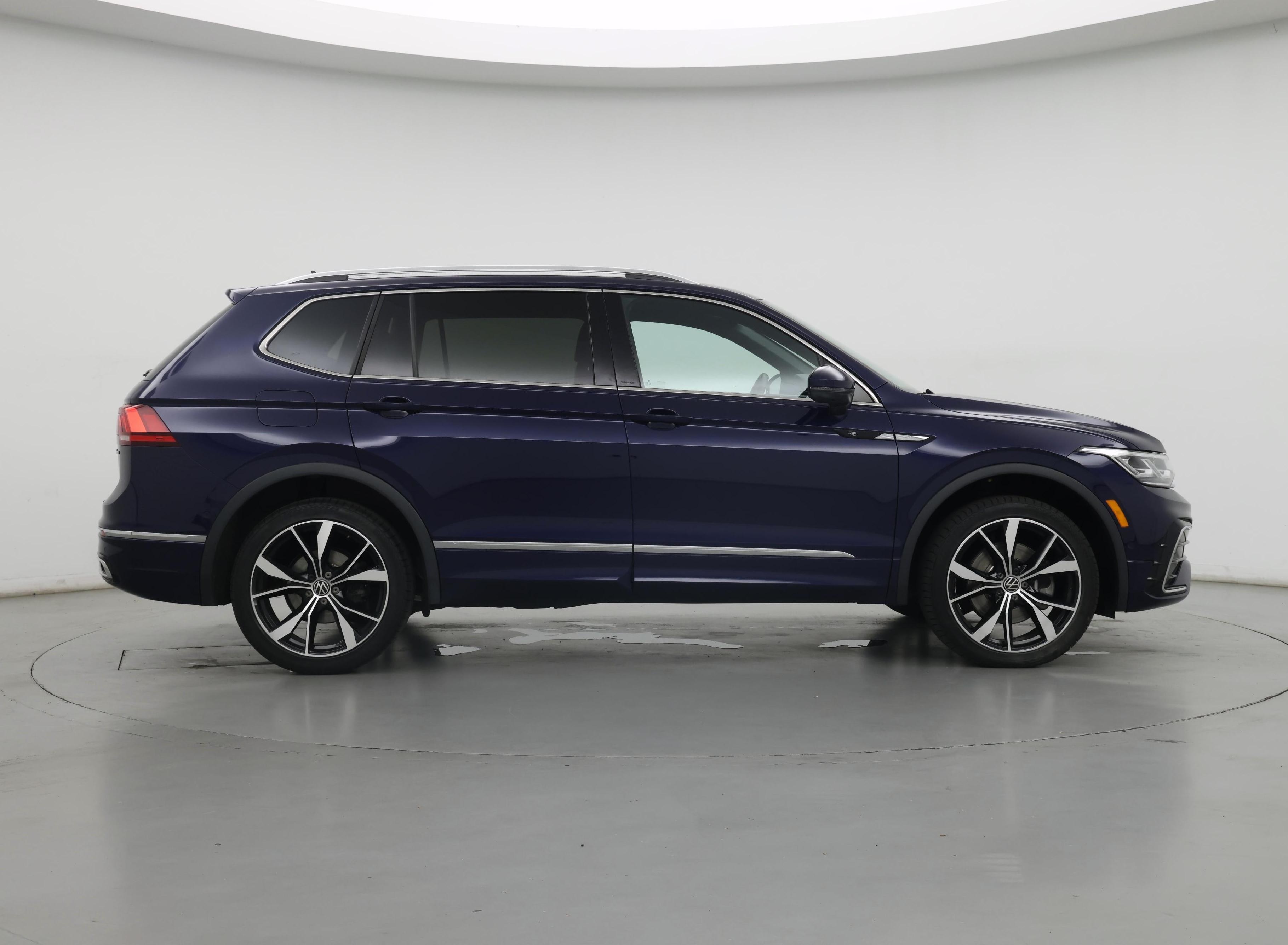 Thumbnail: 2022 Volkswagen Tiguan - 7