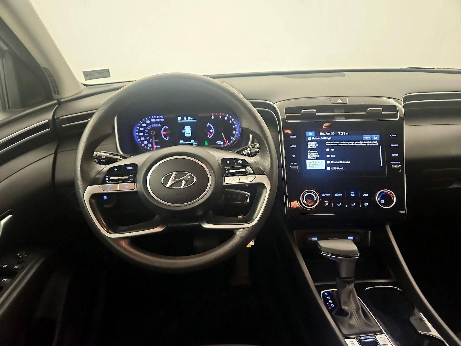 2023 Hyundai Tucson SE - Photo 11