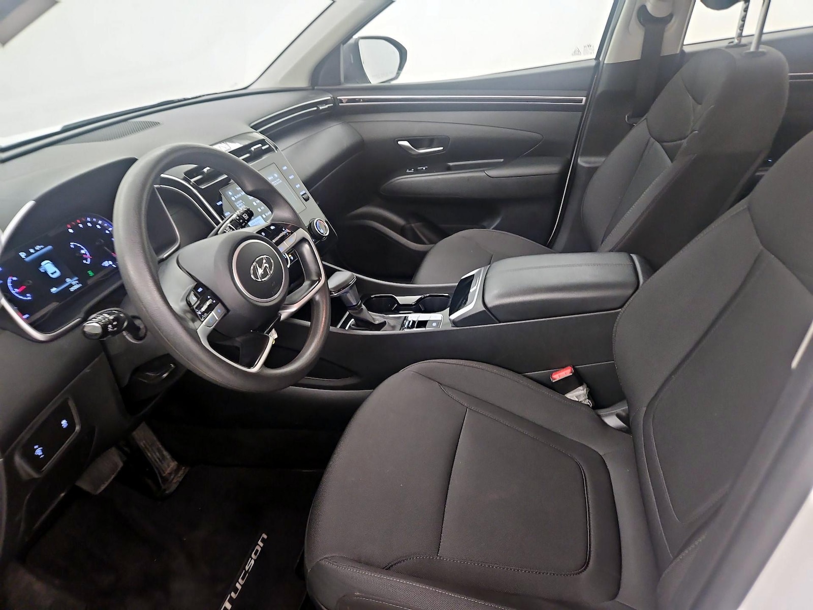 2023 Hyundai Tucson SE - Photo 12