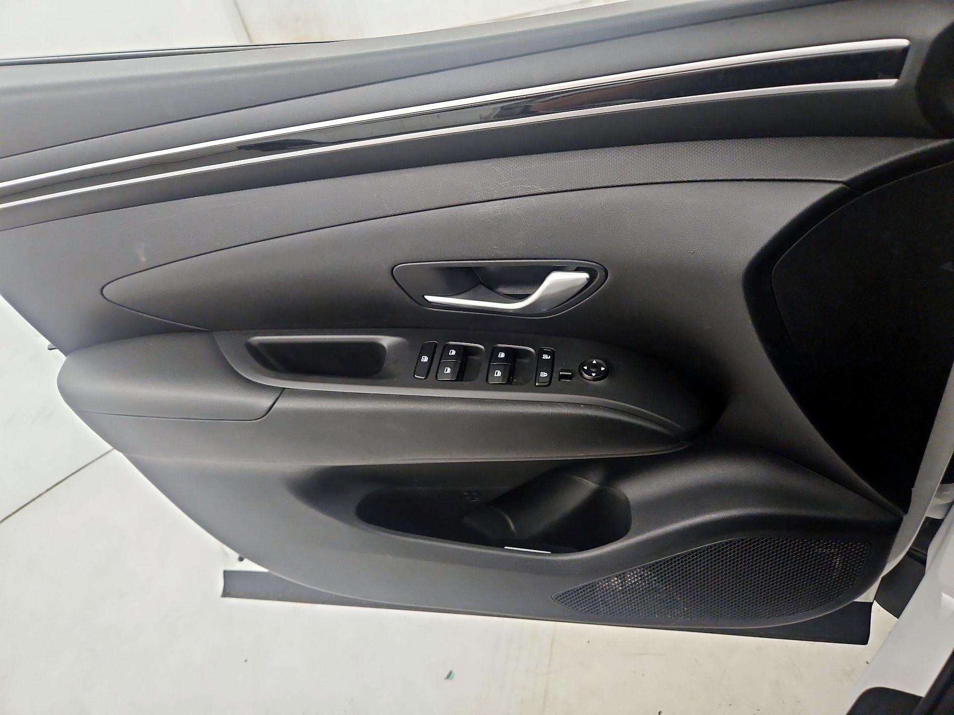 Thumbnail: 2023 Hyundai Tucson - 12