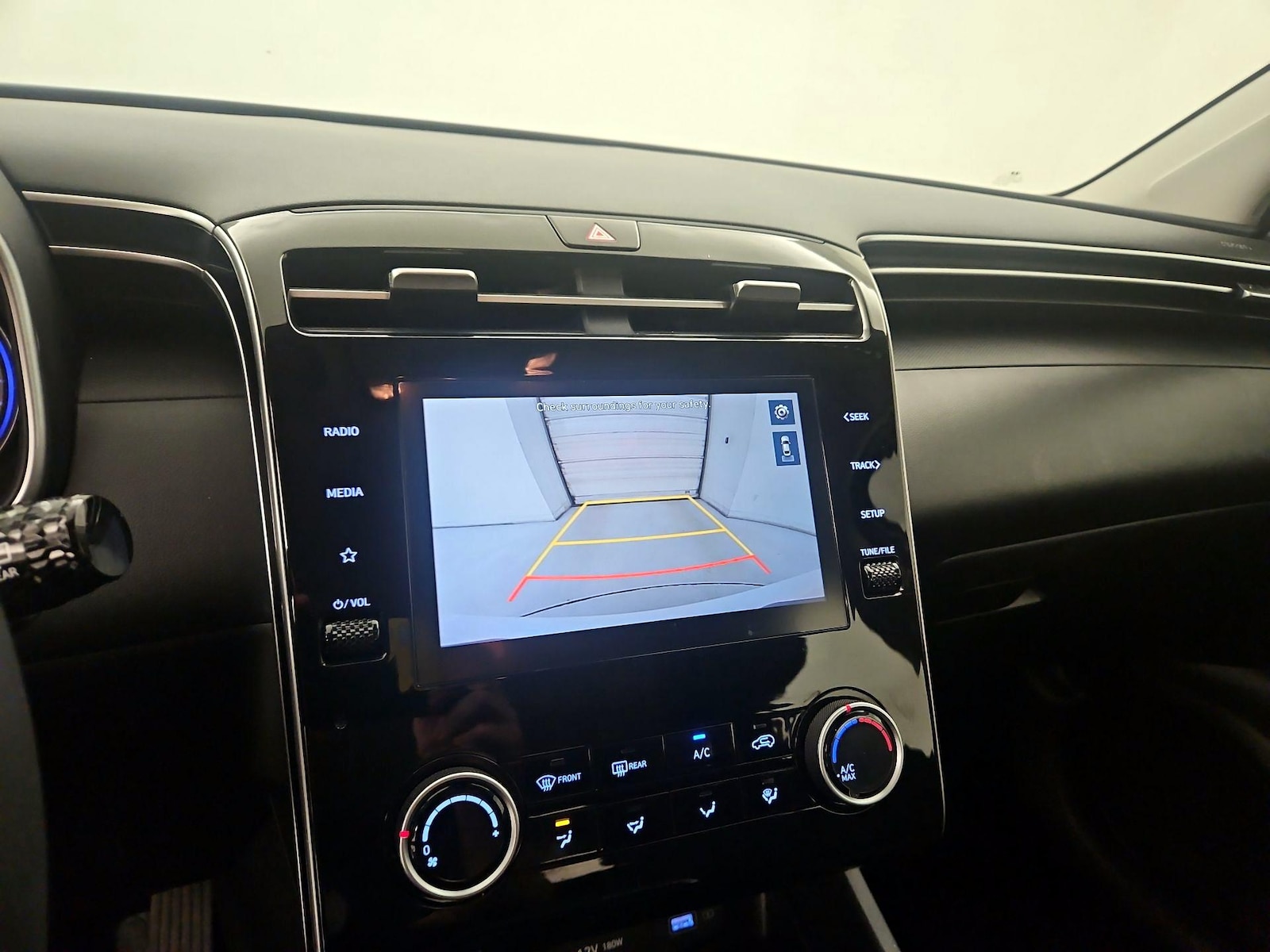 2023 Hyundai Tucson SE - Photo 15