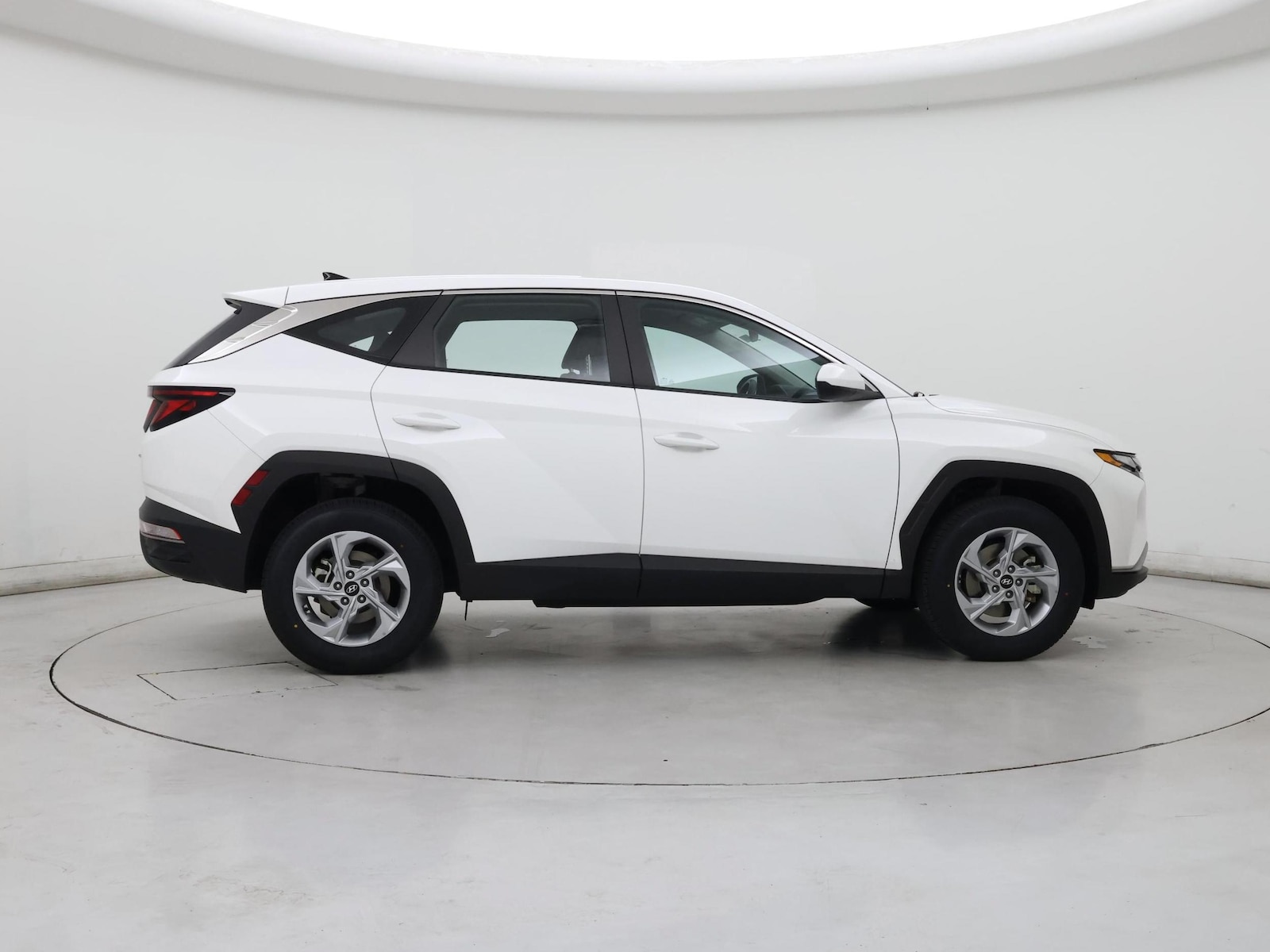 2023 Hyundai Tucson SE - Photo 8
