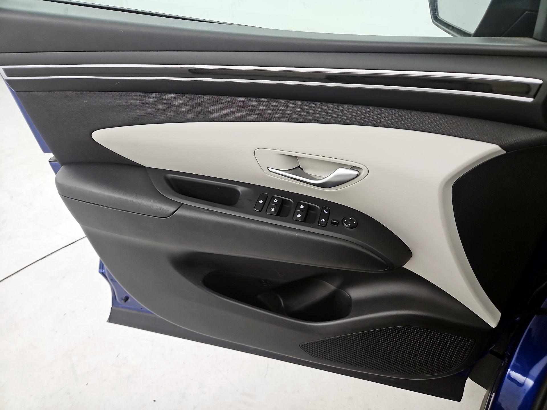 Thumbnail: 2023 Hyundai Tucson - 12