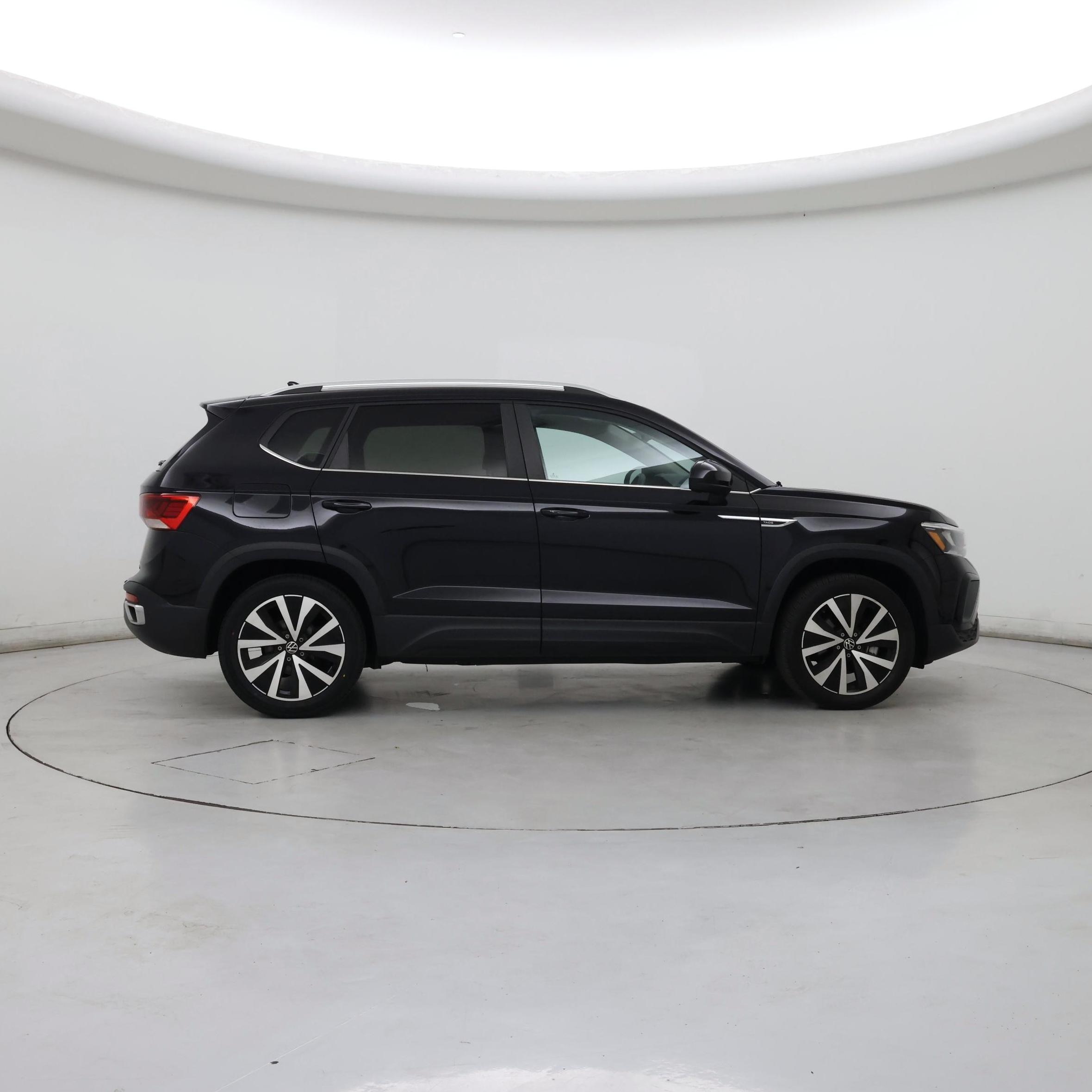 Thumbnail: 2023 Volkswagen Taos - 7