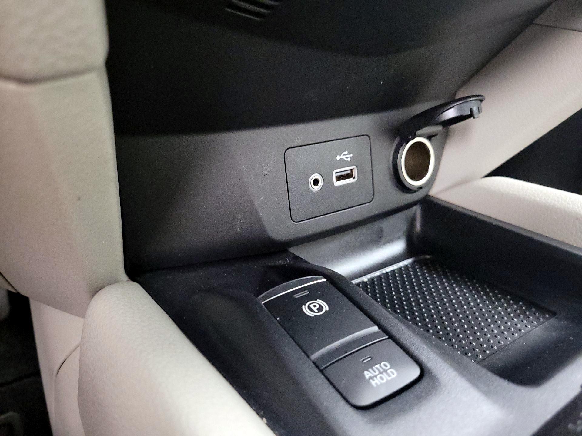 Thumbnail: 2022 Nissan Rogue Sport - 18