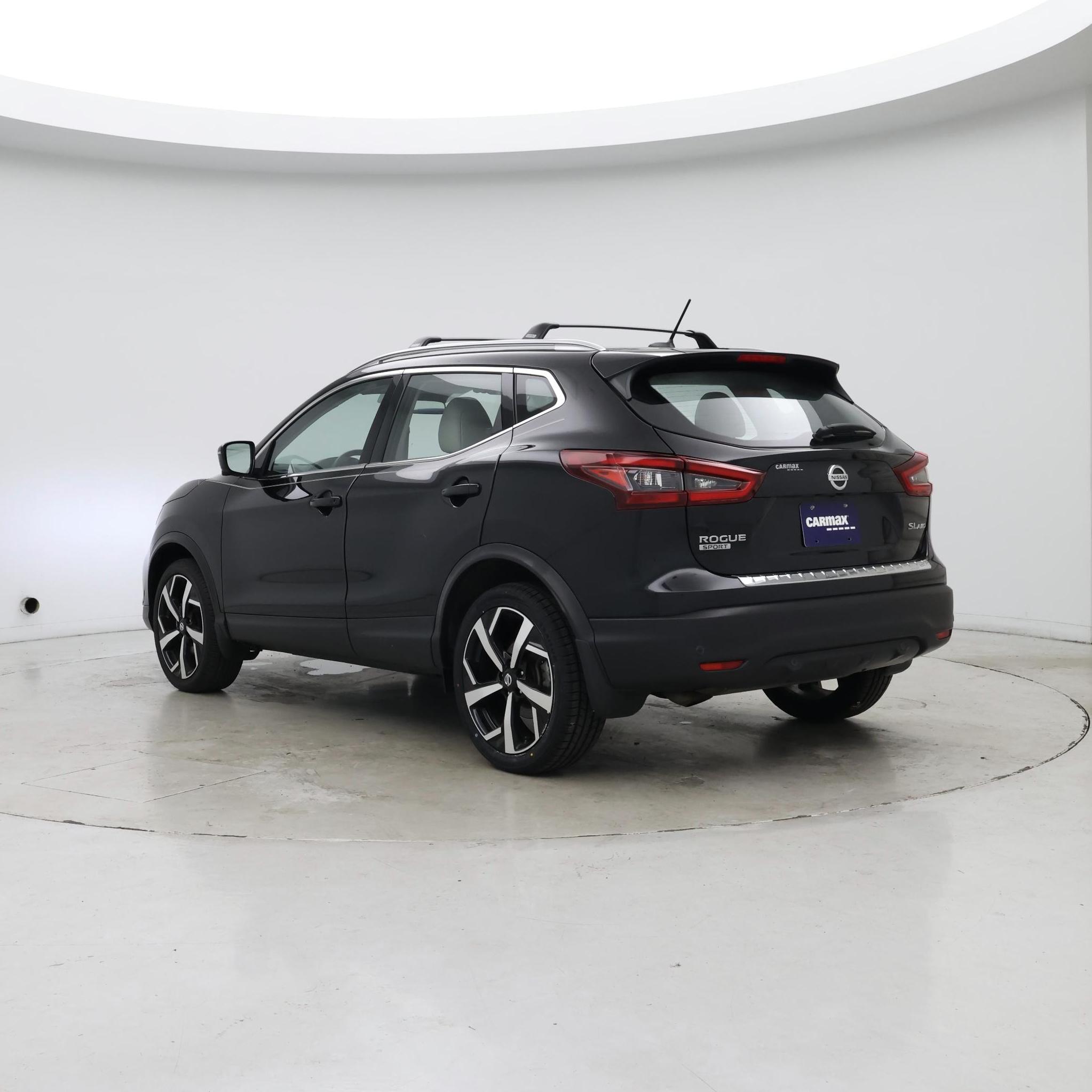 Thumbnail: 2022 Nissan Rogue Sport - 2