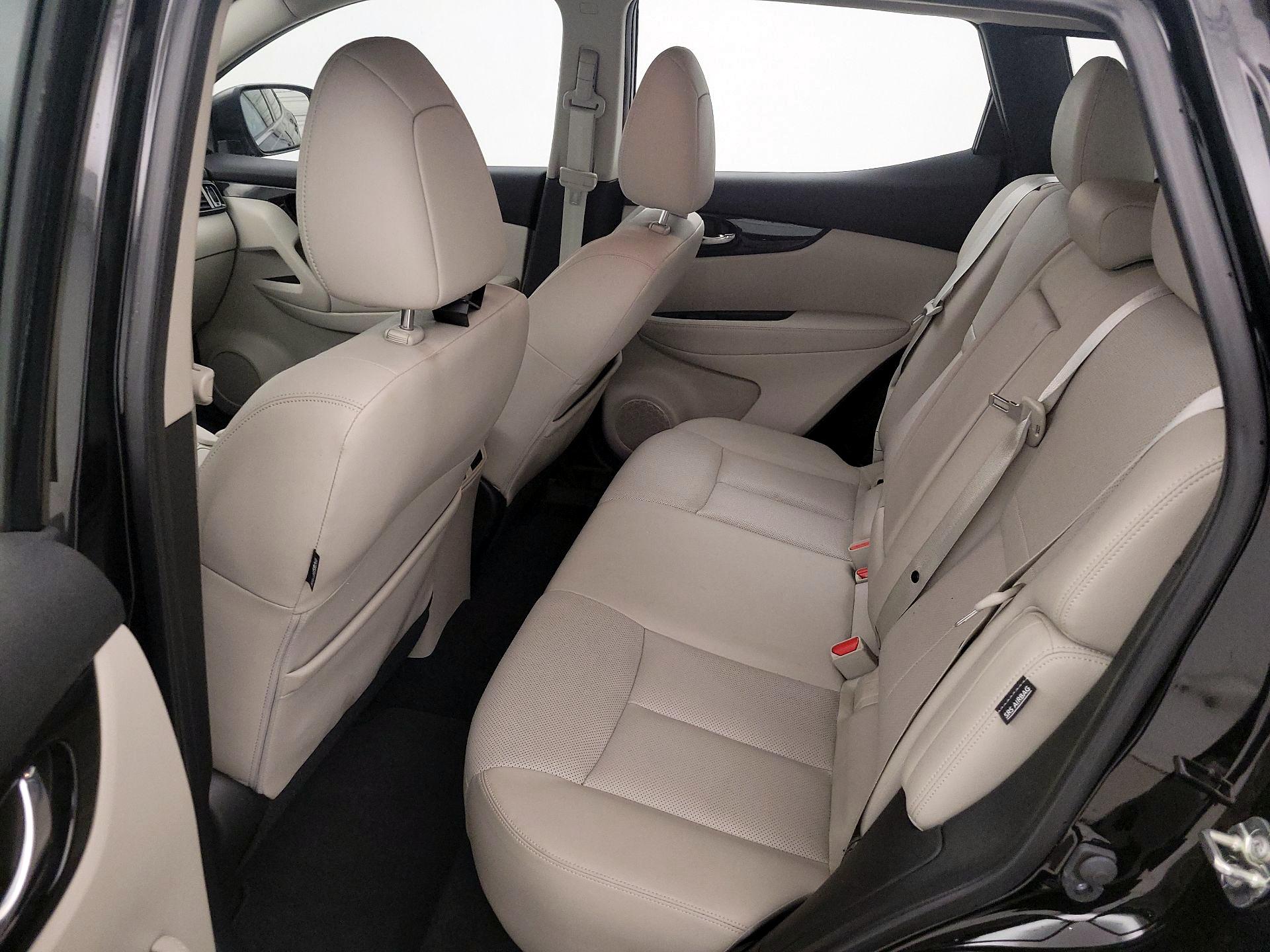 Thumbnail: 2022 Nissan Rogue Sport - 19