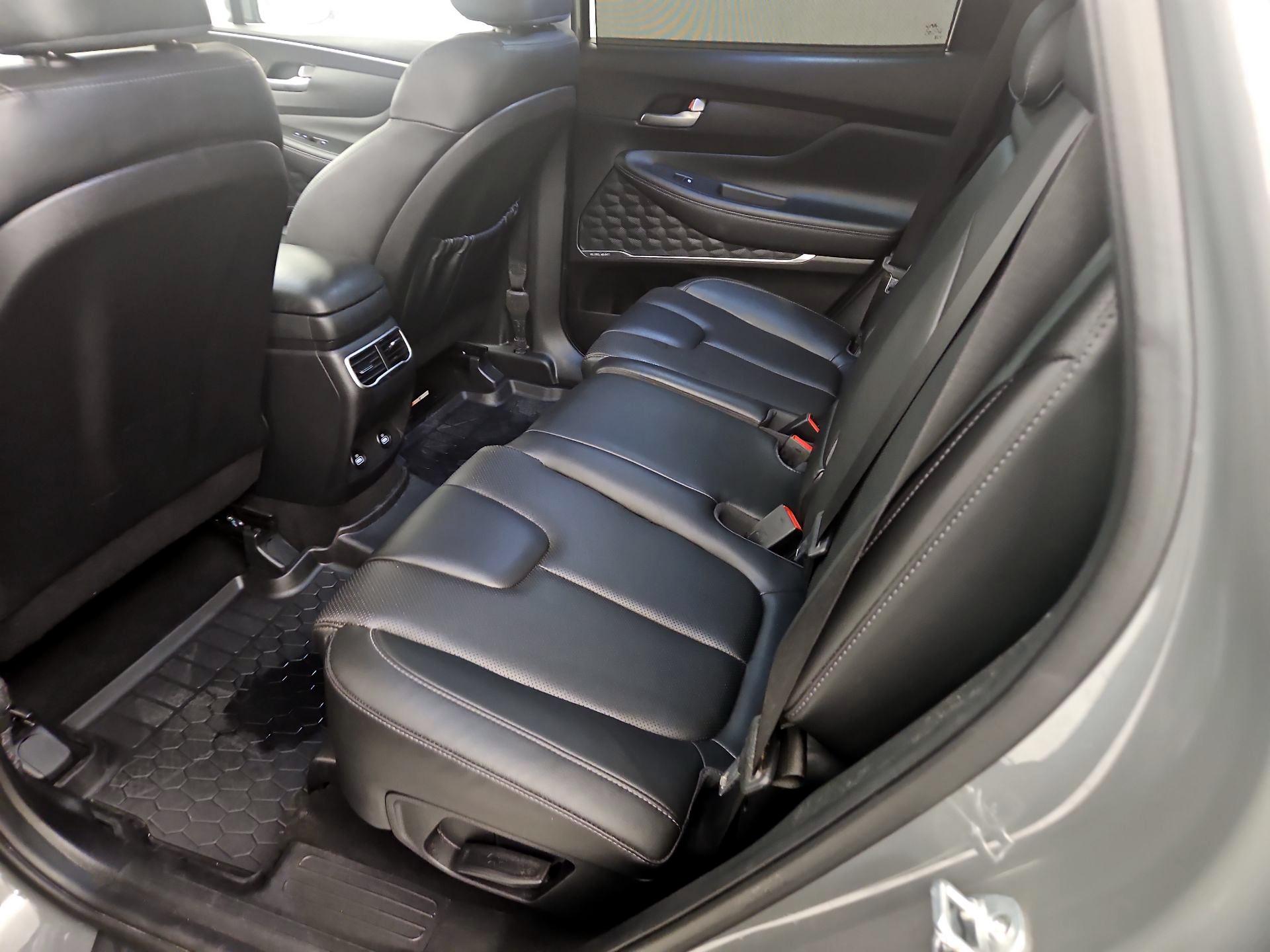 Thumbnail: 2023 Hyundai Santa Fe - 20