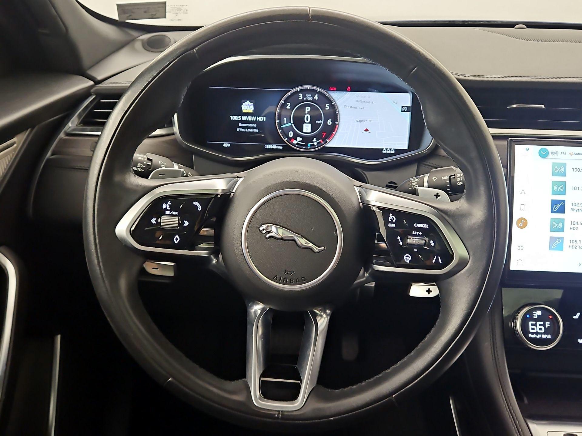 Thumbnail: 2023 Jaguar F-Pace - 10