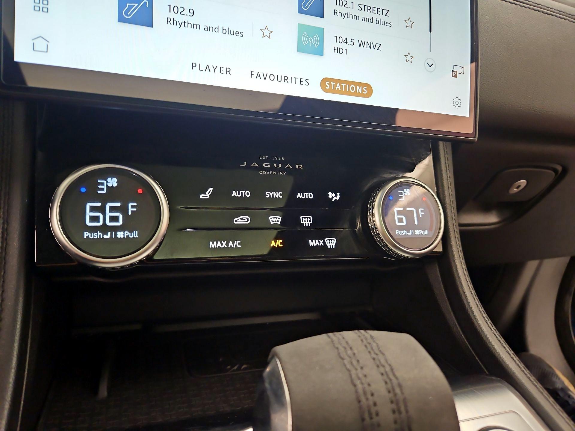 Thumbnail: 2023 Jaguar F-Pace - 17