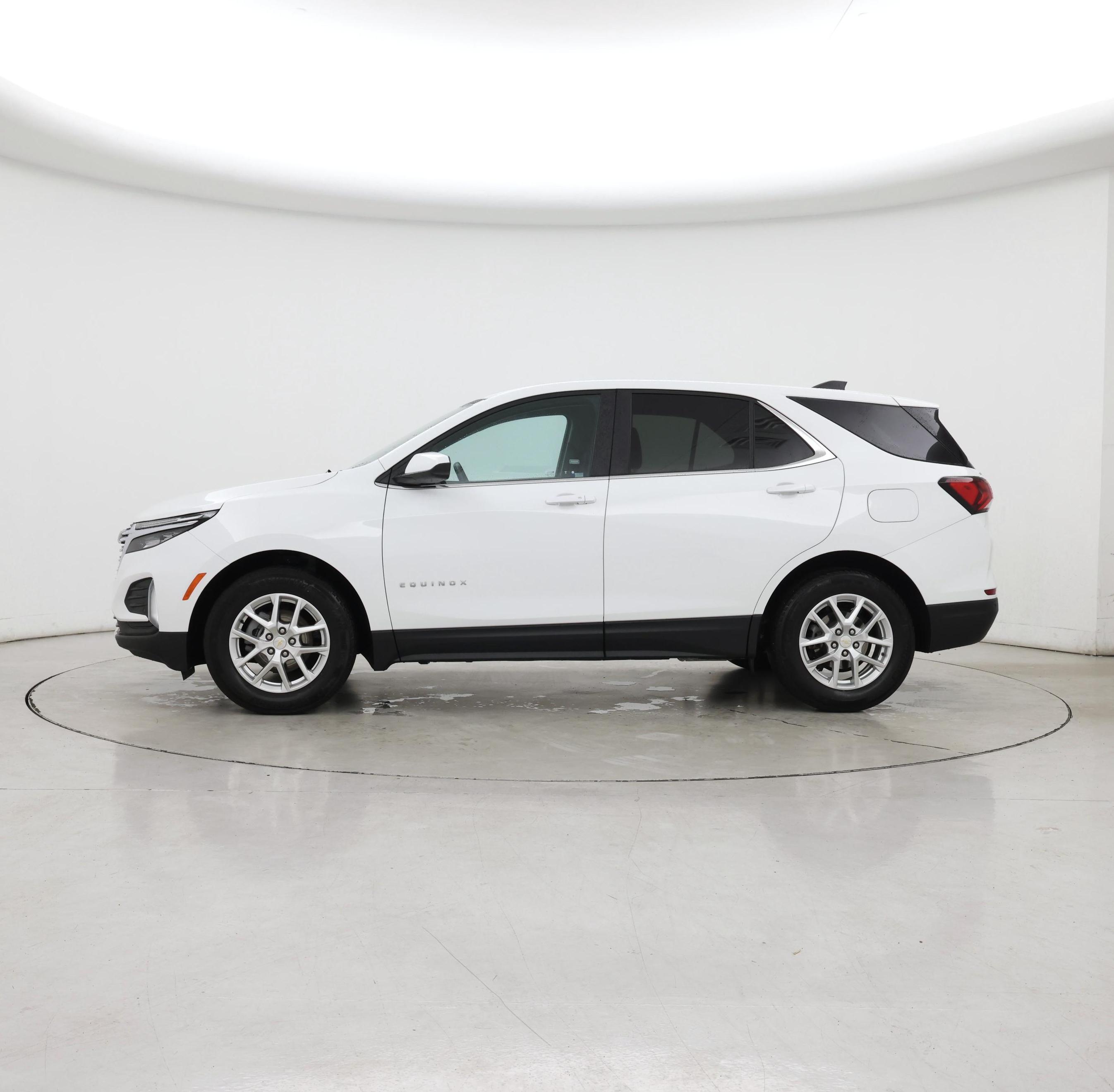 Thumbnail: 2022 Chevrolet Equinox - 3
