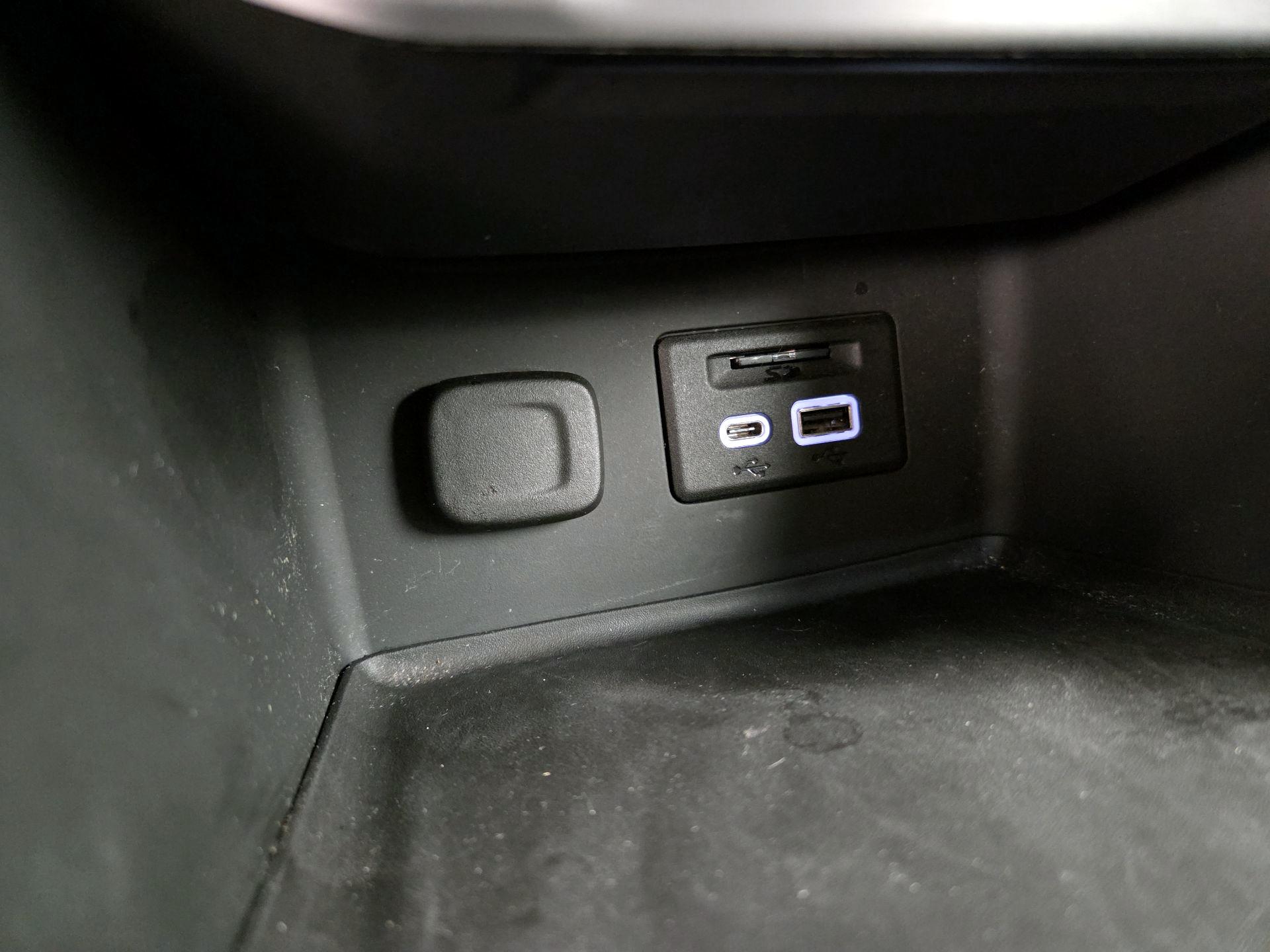 Thumbnail: 2023 GMC Acadia - 19