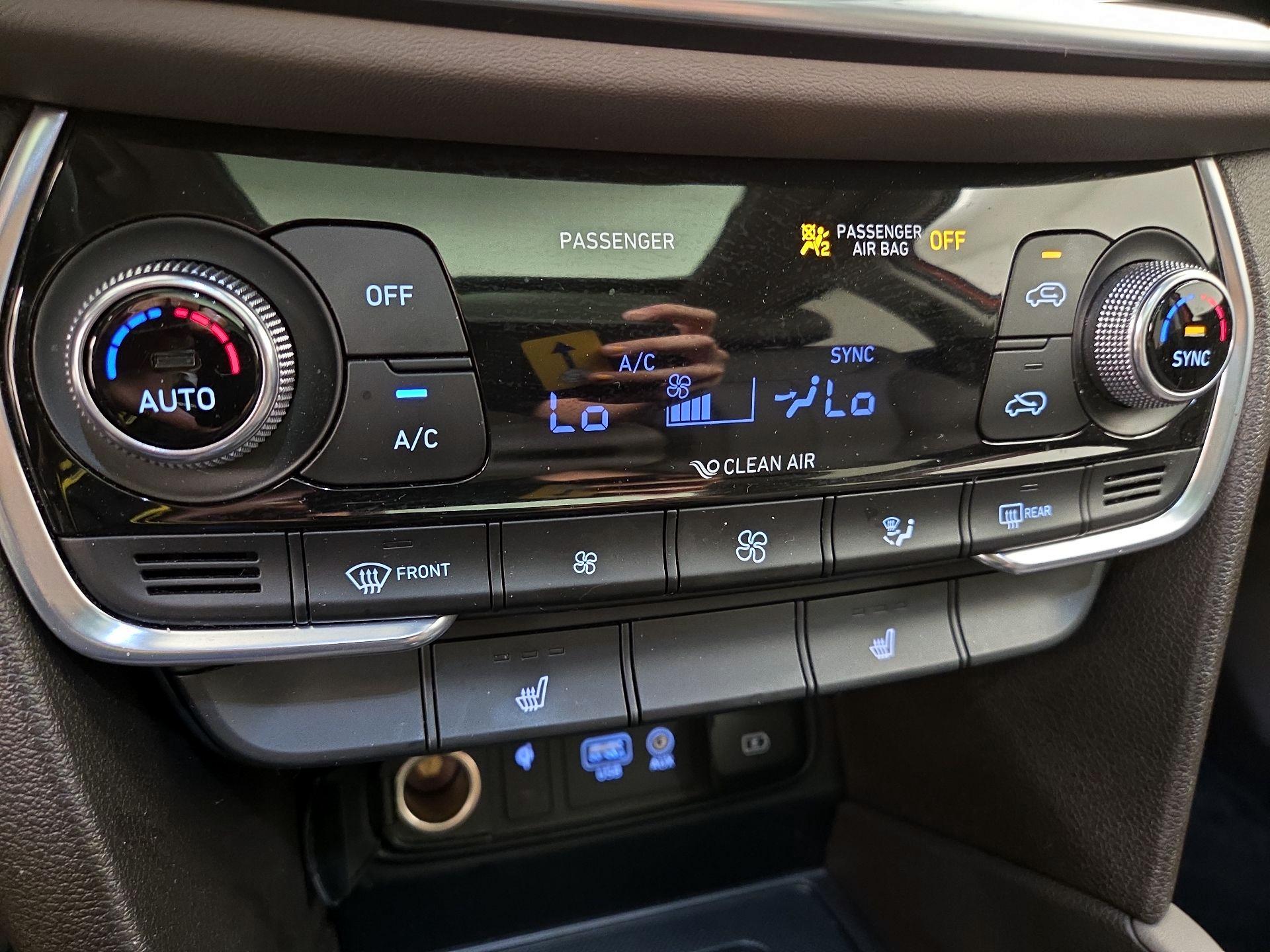 Thumbnail: 2020 Hyundai Santa Fe - 16