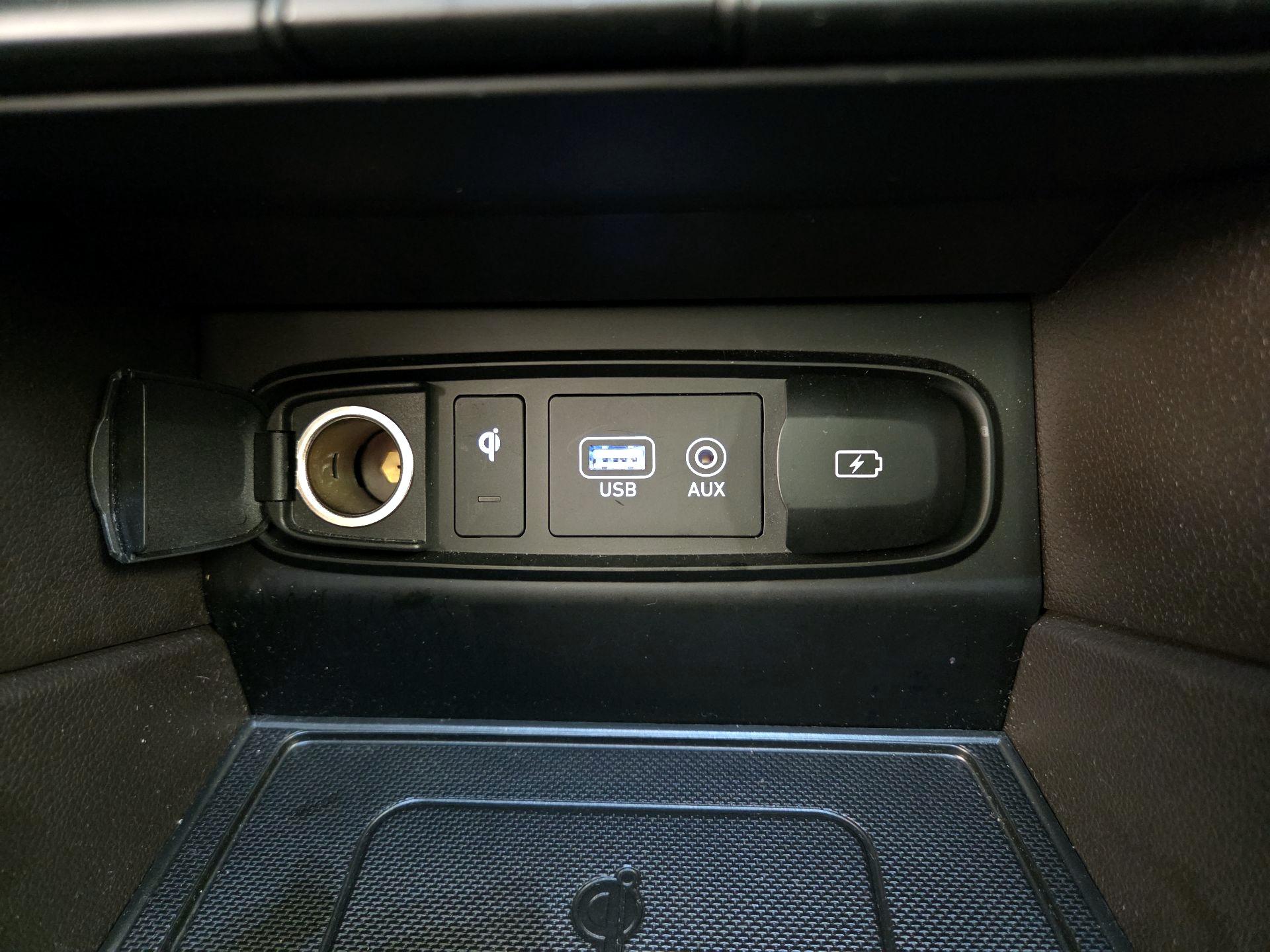 Thumbnail: 2020 Hyundai Santa Fe - 18