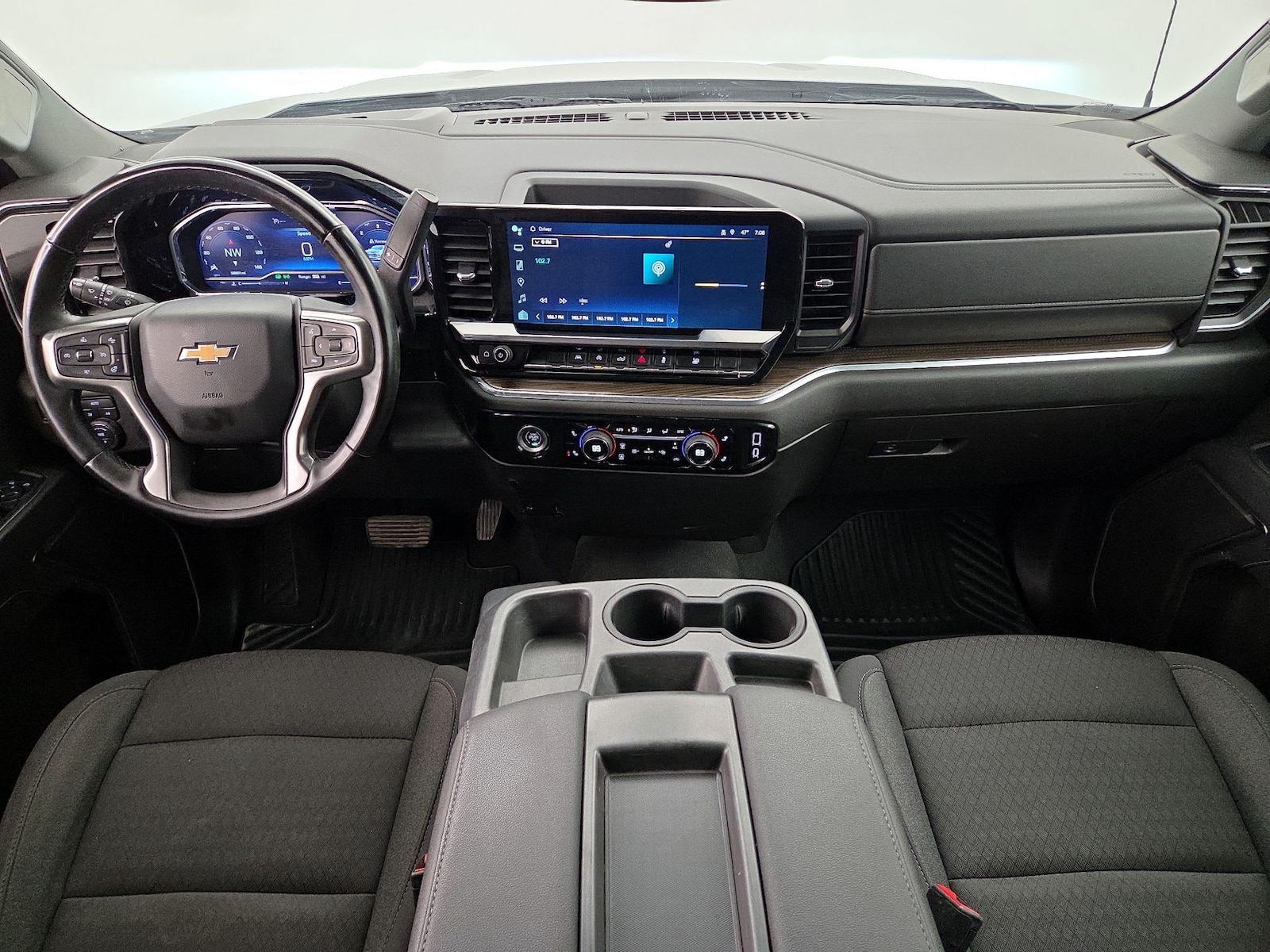 2023 Chevrolet Silverado 1500 LT - Photo 10