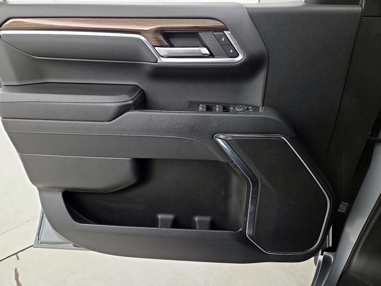 2023 Chevrolet Silverado 1500 LT - Photo 13