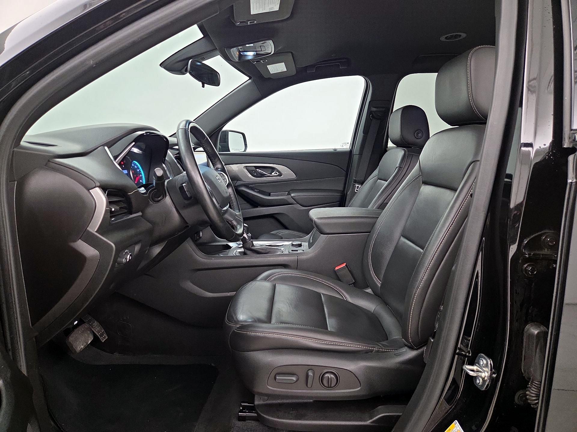 Thumbnail: 2023 Chevrolet Traverse - 11