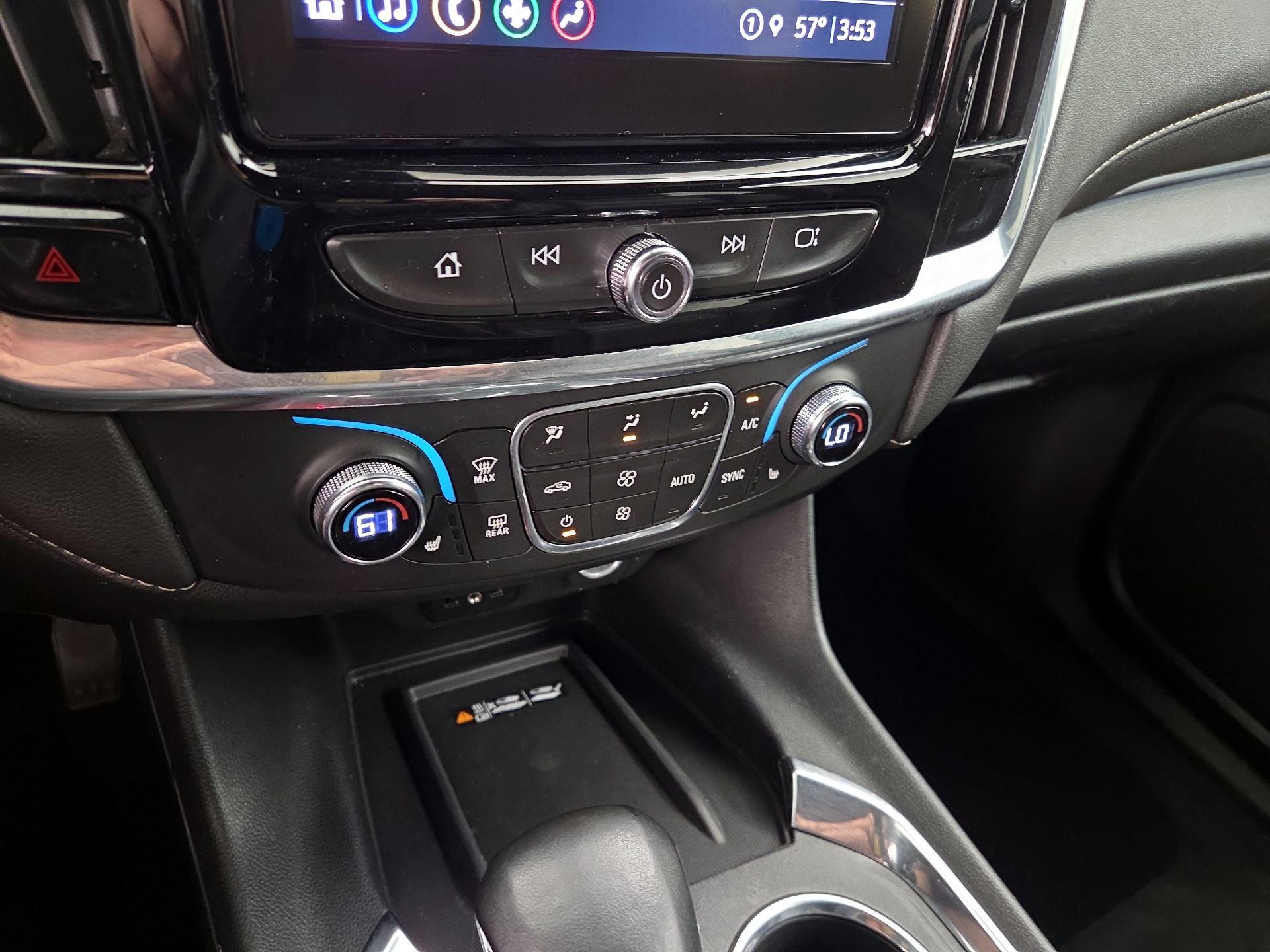 Thumbnail: 2023 Chevrolet Traverse - 16