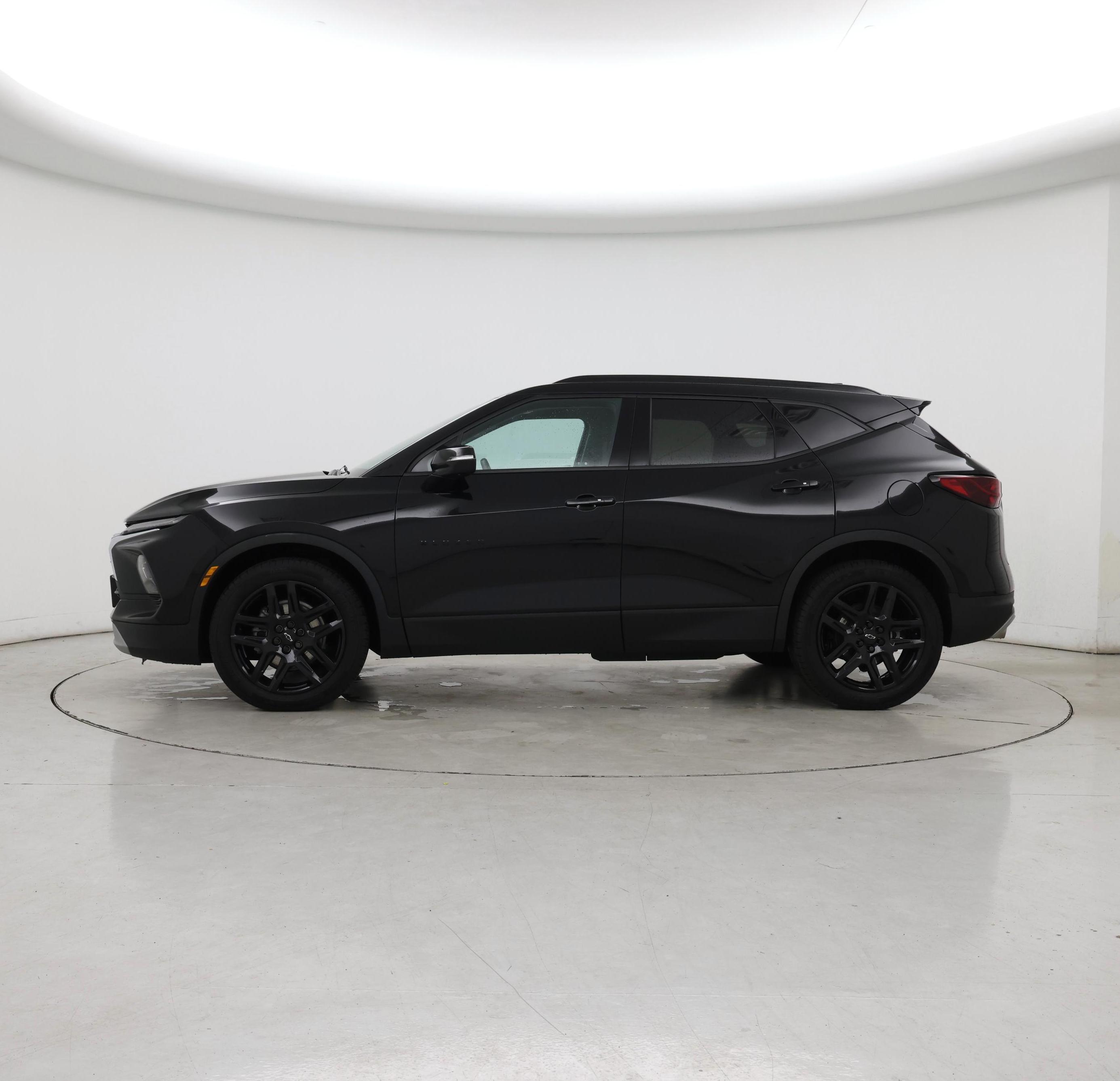 Thumbnail: 2023 Chevrolet Blazer - 3