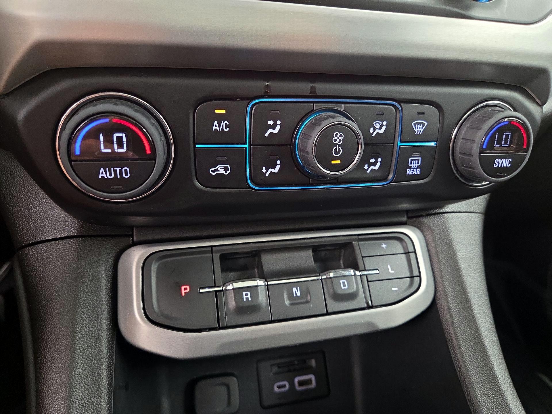 Thumbnail: 2023 GMC Acadia - 16