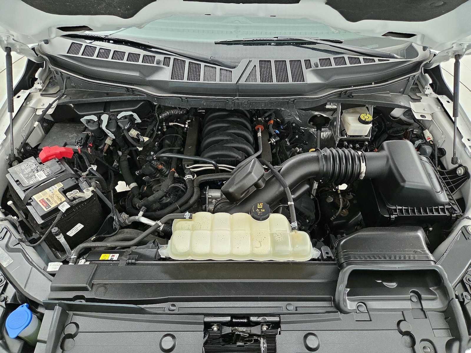 2023 Ford F-150 XLT - Photo 23
