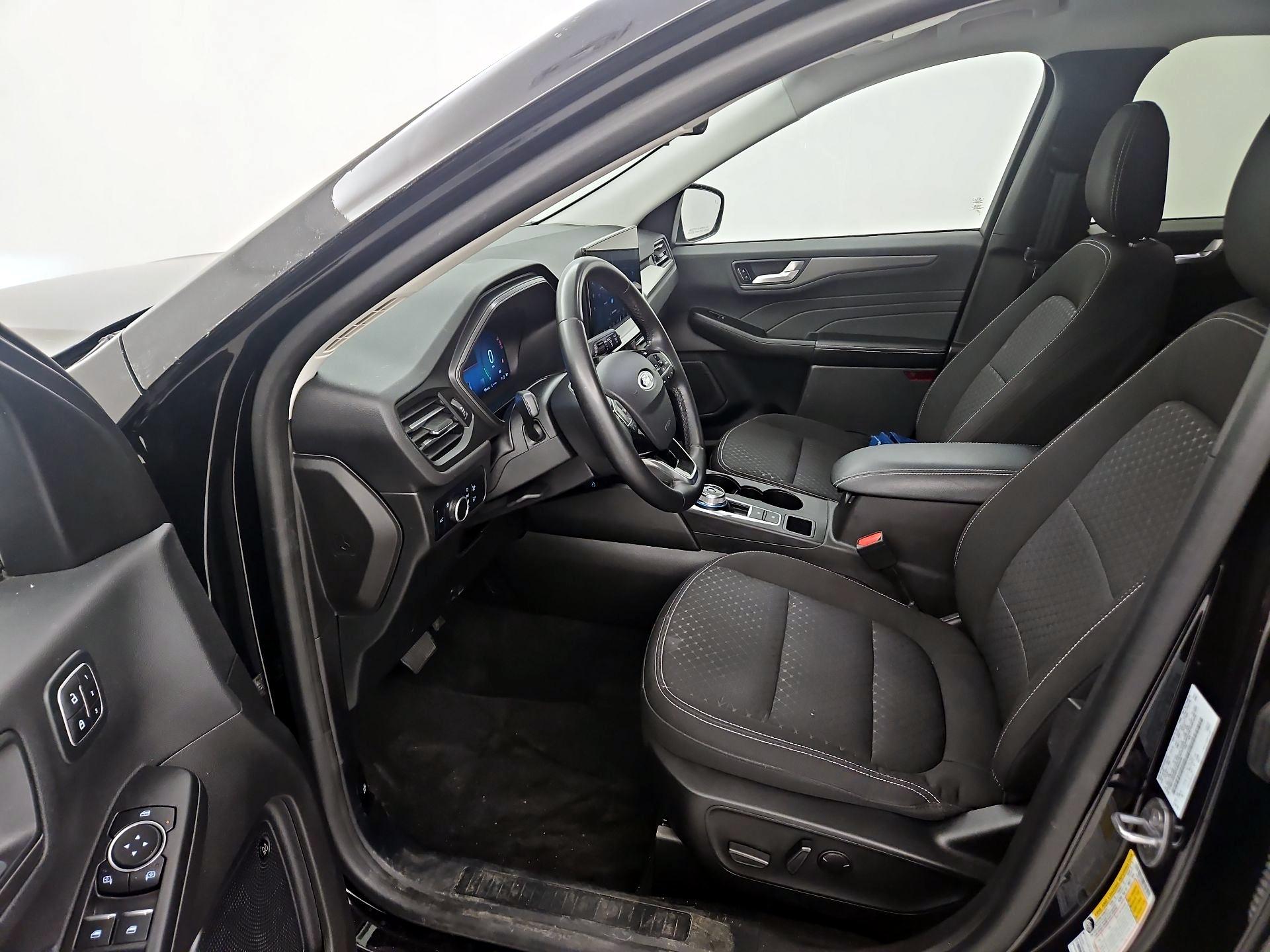 Thumbnail: 2023 Ford Escape - 11