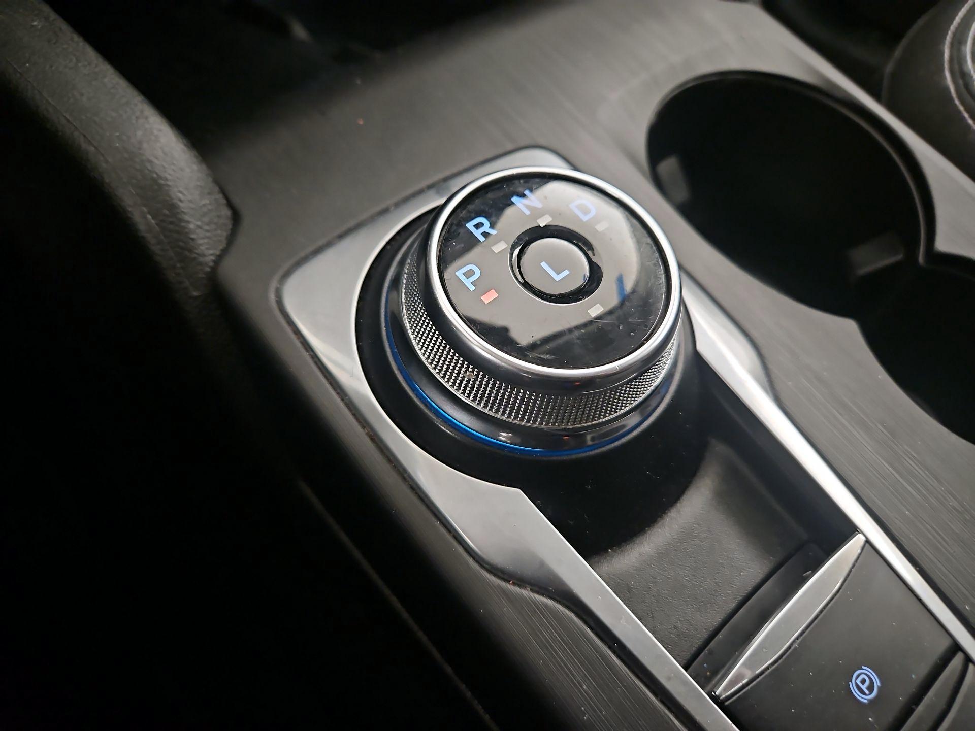 Thumbnail: 2023 Ford Escape - 18