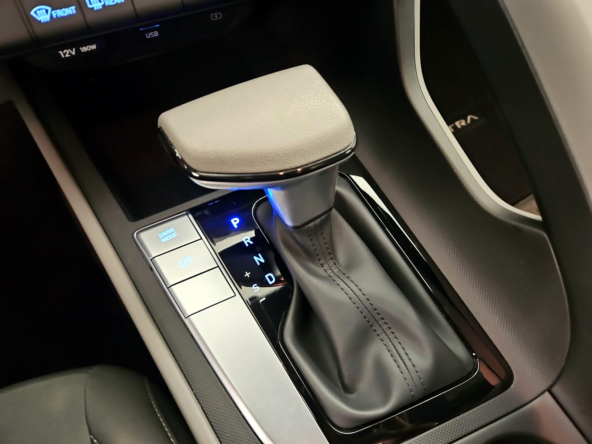 Thumbnail: 2024 Hyundai Elantra - 18
