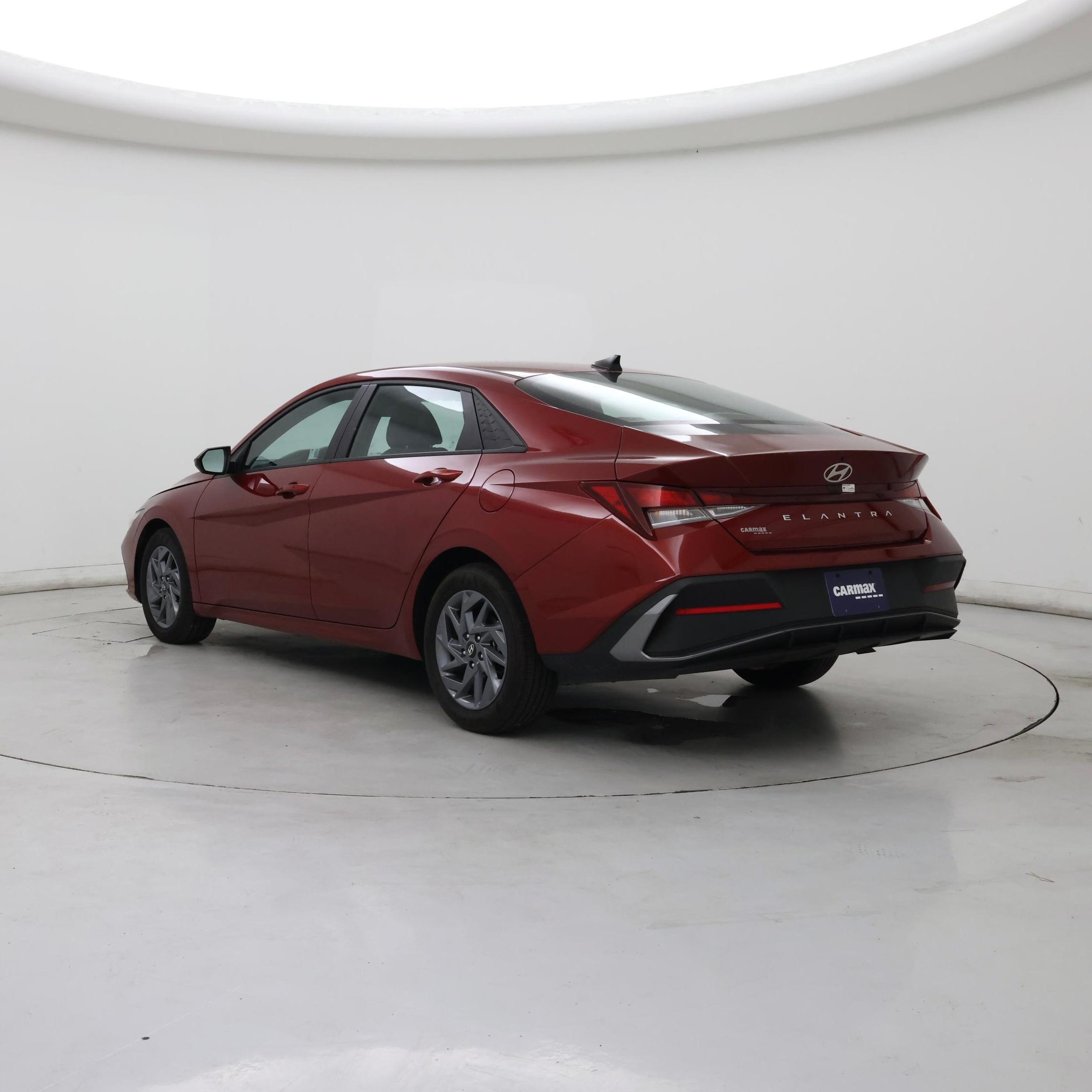 Thumbnail: 2024 Hyundai Elantra - 2